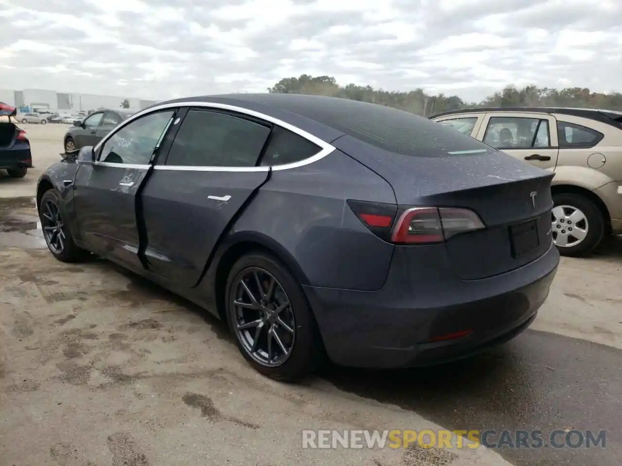 3 Фотография поврежденного автомобиля 5YJ3E1EB7KF520764 TESLA MODEL 3 2019