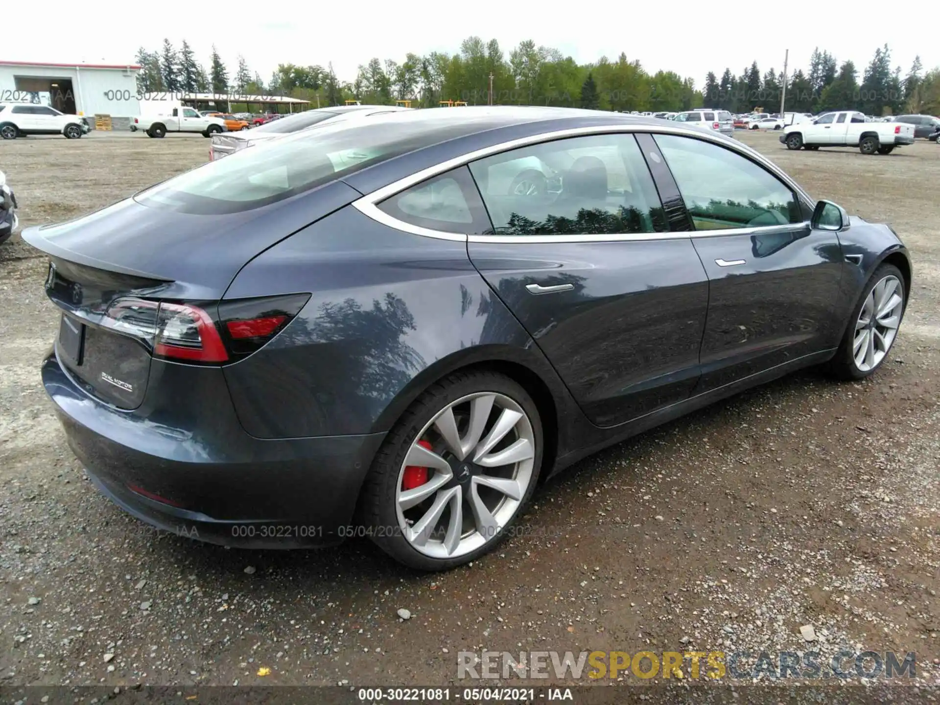 4 Photograph of a damaged car 5YJ3E1EB7KF530498 TESLA MODEL 3 2019