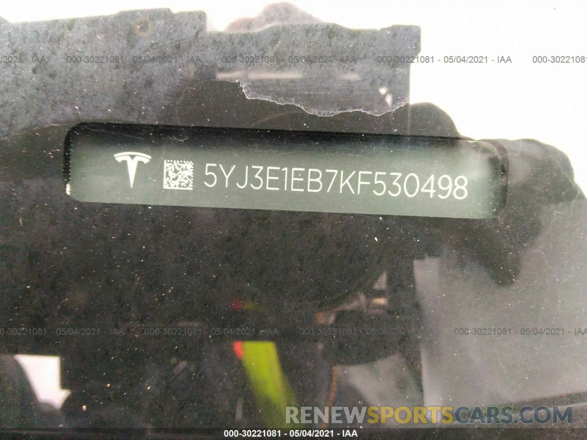 9 Photograph of a damaged car 5YJ3E1EB7KF530498 TESLA MODEL 3 2019