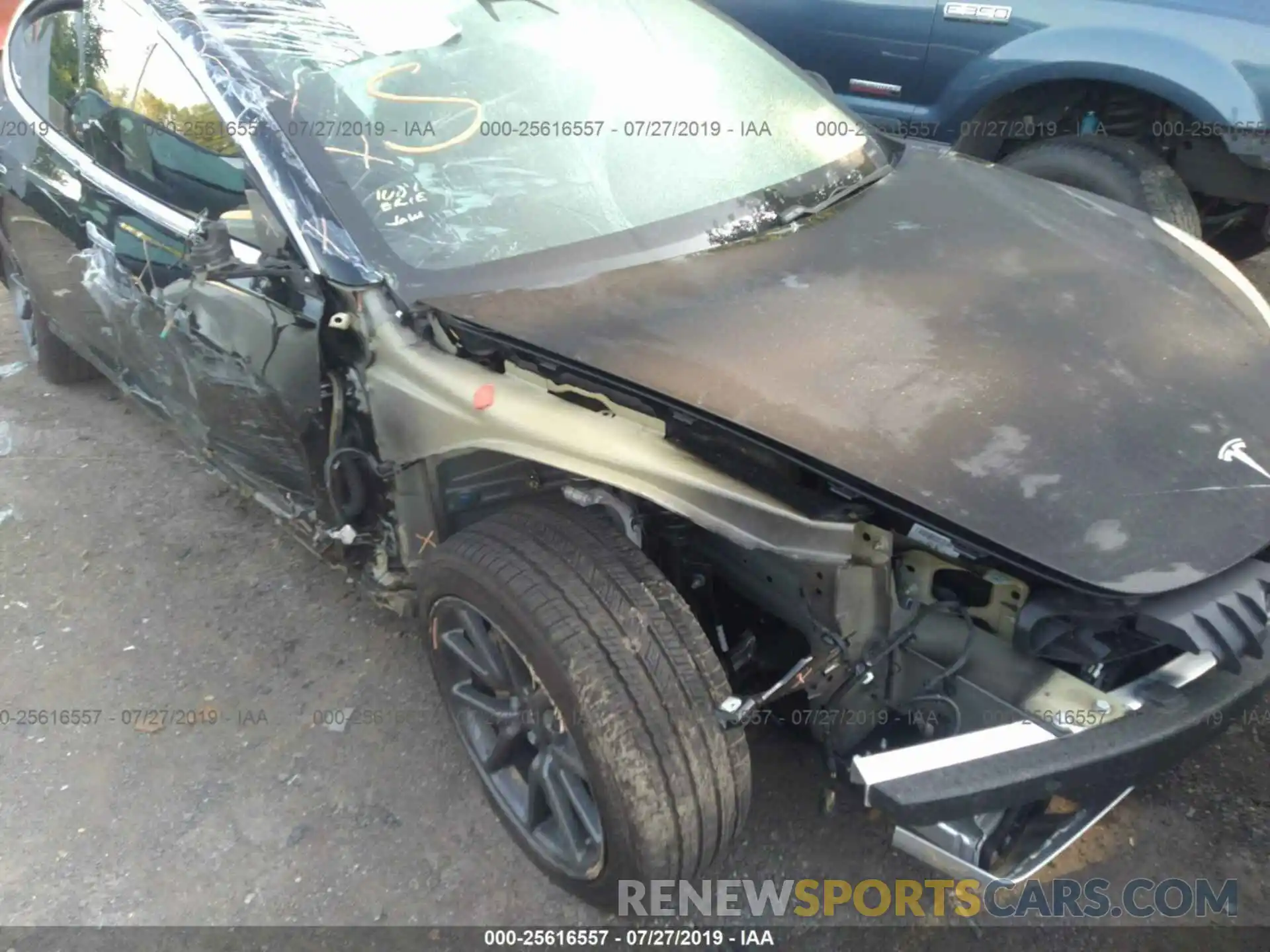 6 Photograph of a damaged car 5YJ3E1EB8KF197115 TESLA MODEL 3 2019