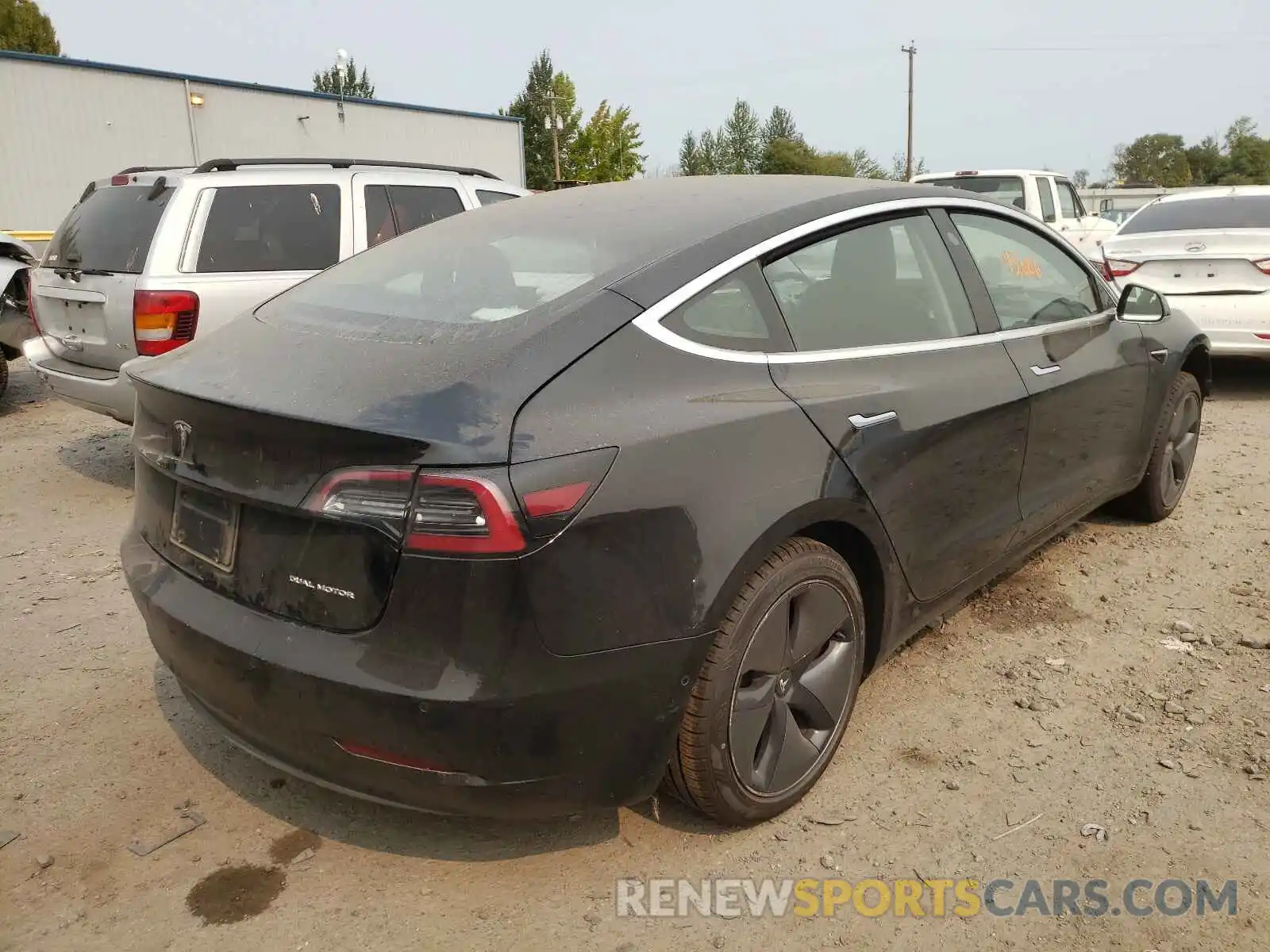 4 Фотография поврежденного автомобиля 5YJ3E1EB8KF199169 TESLA MODEL 3 2019