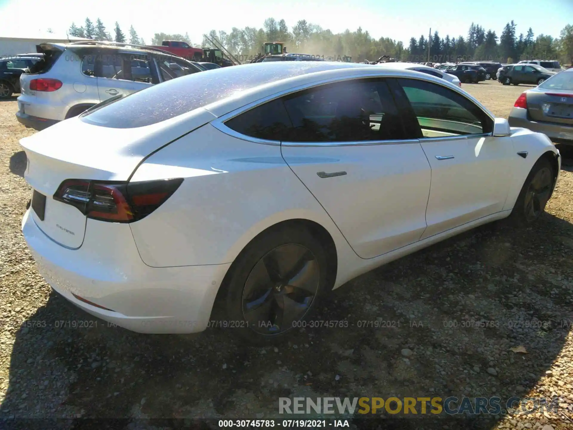 4 Фотография поврежденного автомобиля 5YJ3E1EB8KF199639 TESLA MODEL 3 2019