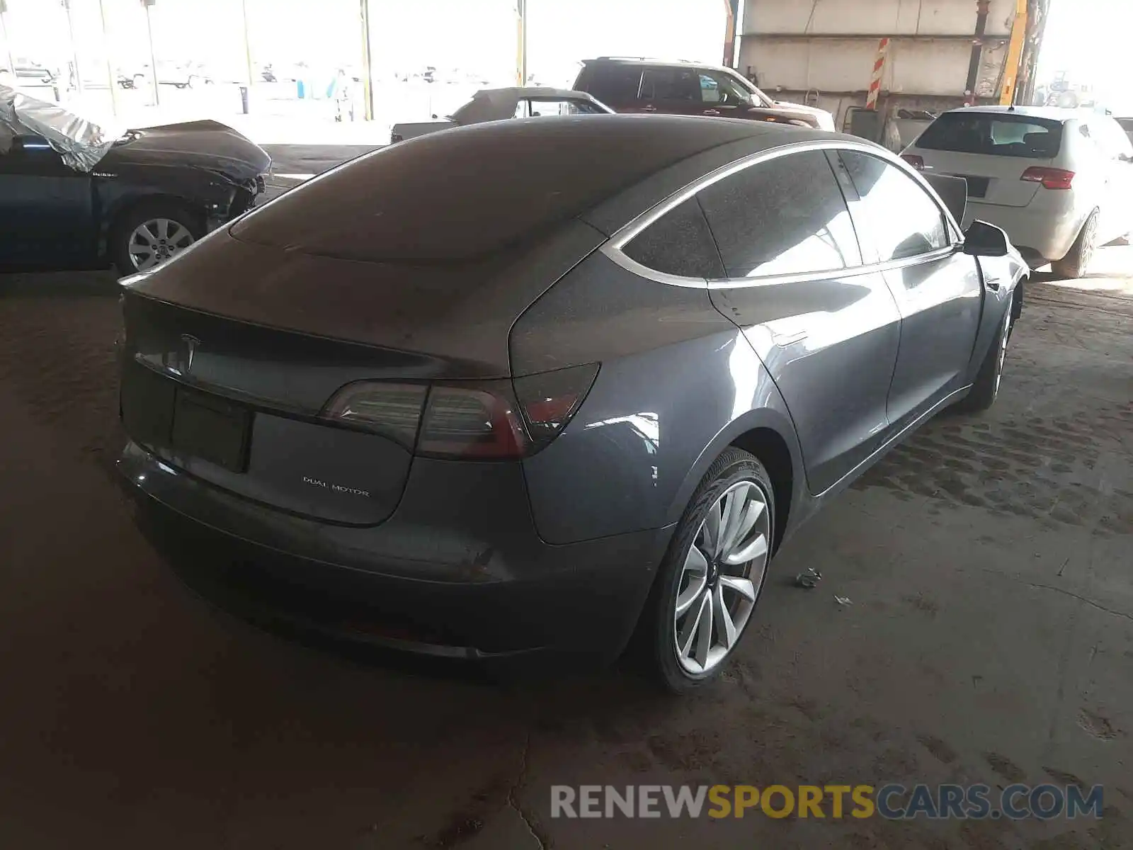 4 Фотография поврежденного автомобиля 5YJ3E1EB8KF205892 TESLA MODEL 3 2019