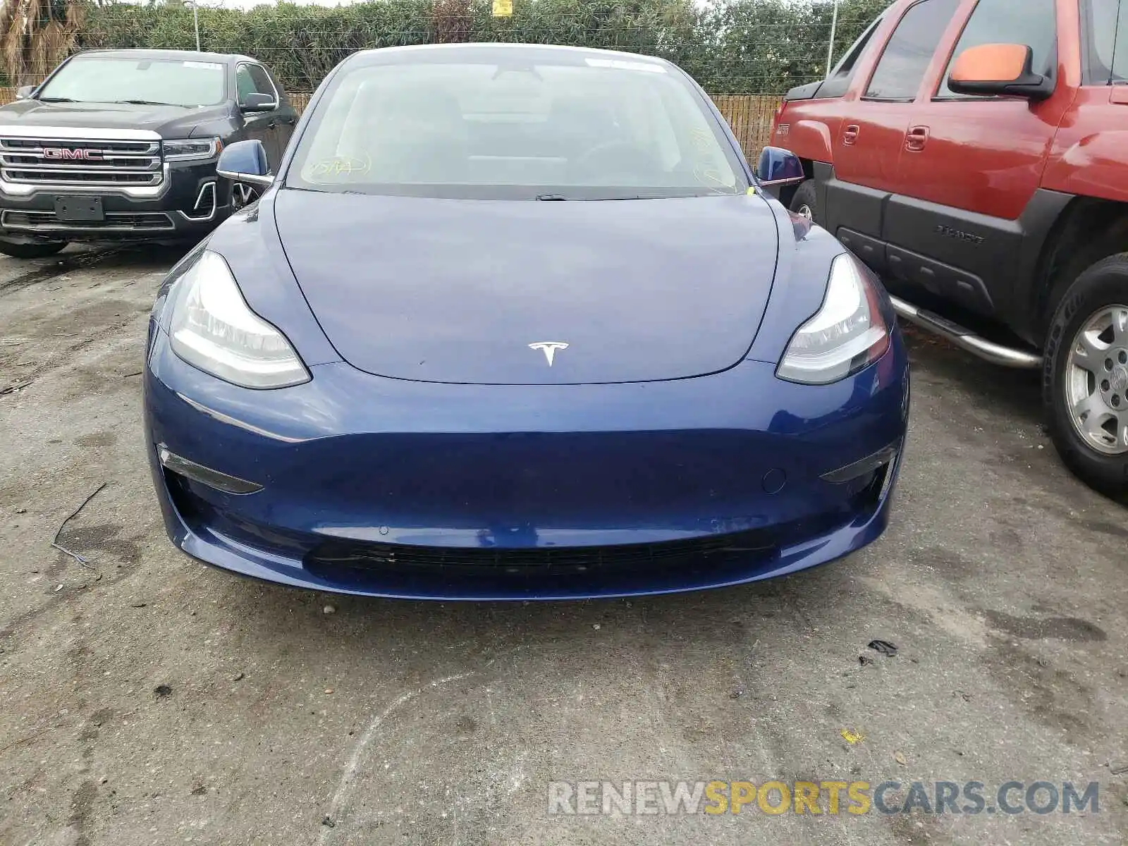 9 Photograph of a damaged car 5YJ3E1EB8KF211000 TESLA MODEL 3 2019