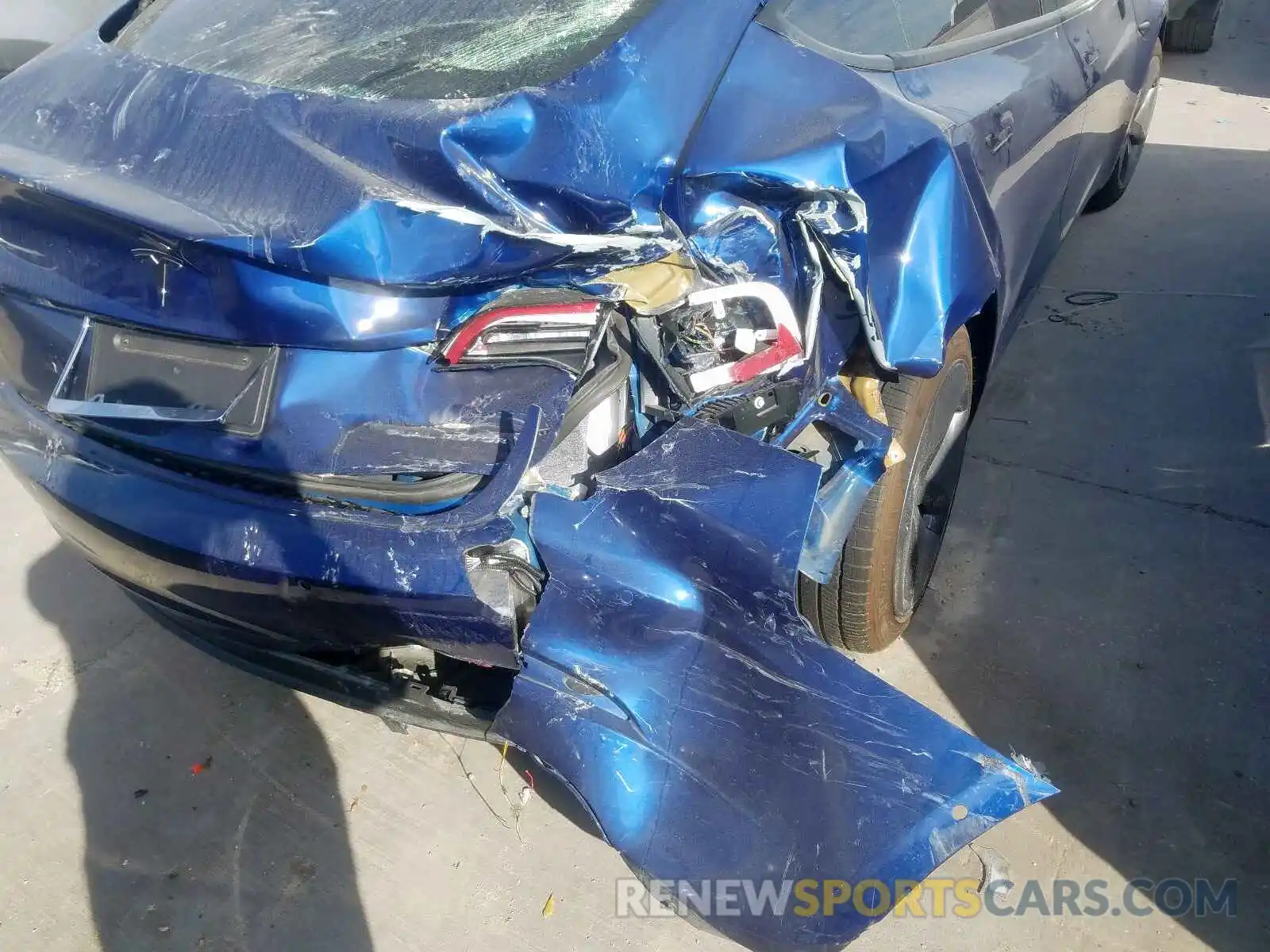 9 Photograph of a damaged car 5YJ3E1EB8KF359454 TESLA MODEL 3 2019