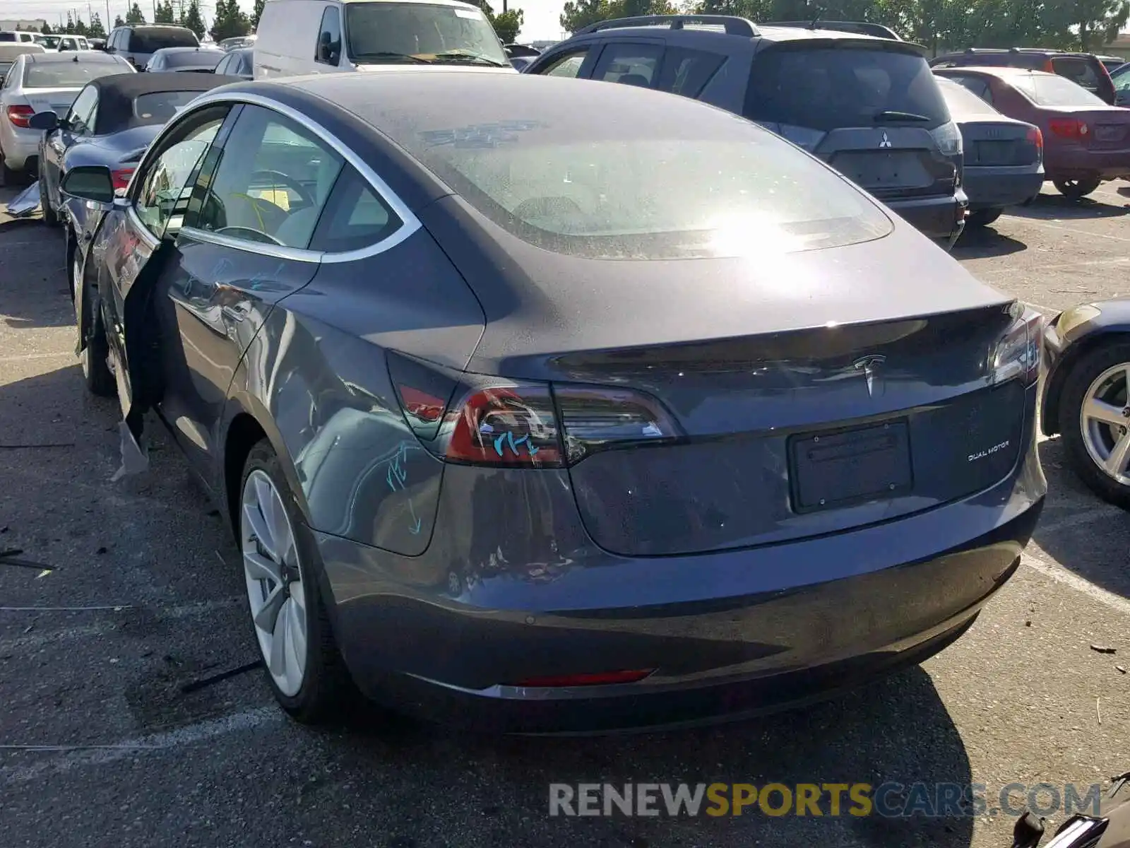 3 Photograph of a damaged car 5YJ3E1EB8KF391613 TESLA MODEL 3 2019