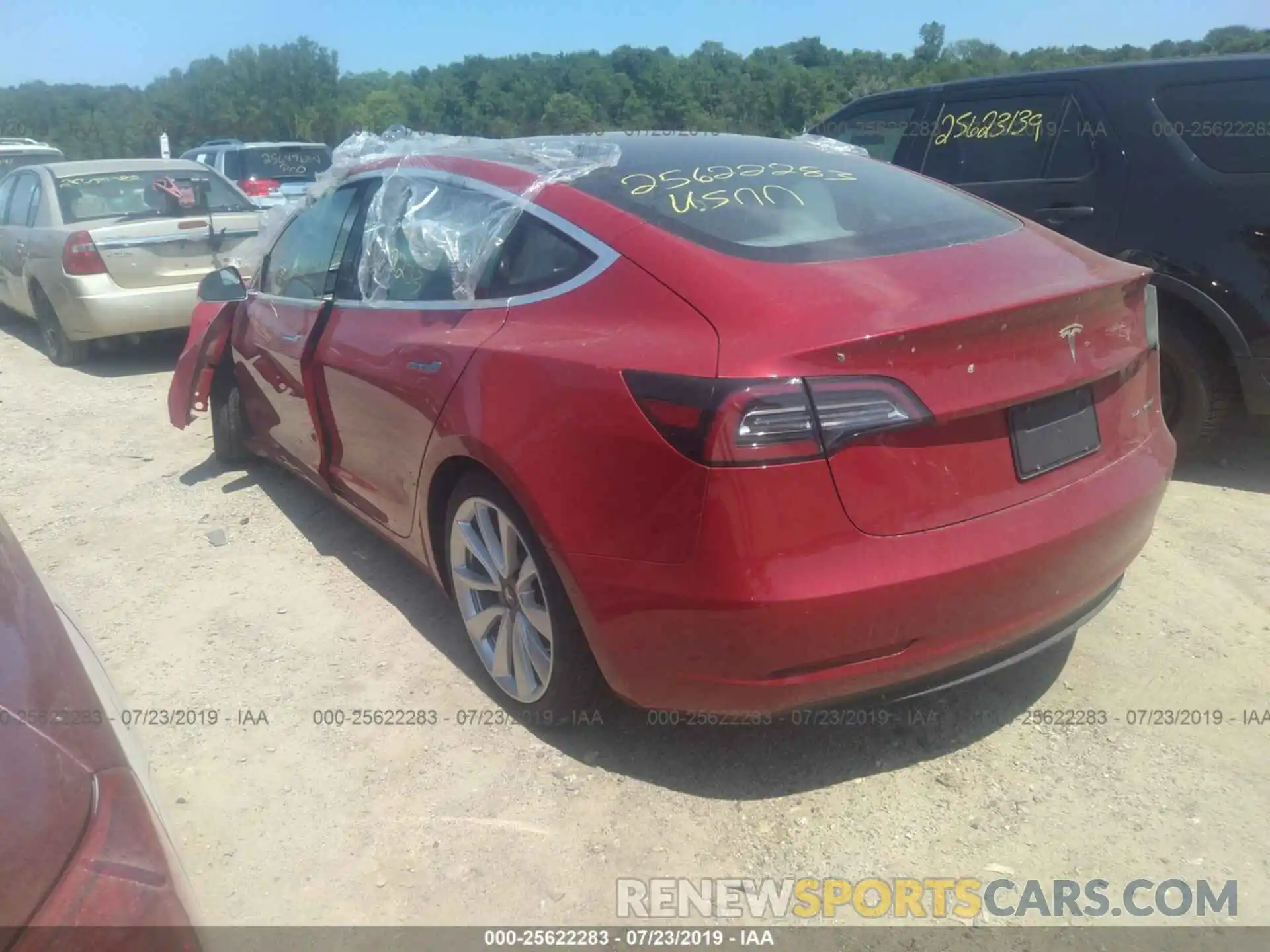 3 Photograph of a damaged car 5YJ3E1EB8KF391773 TESLA MODEL 3 2019