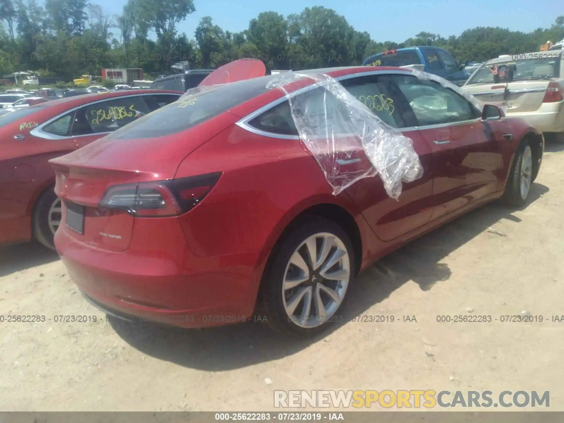 4 Photograph of a damaged car 5YJ3E1EB8KF391773 TESLA MODEL 3 2019