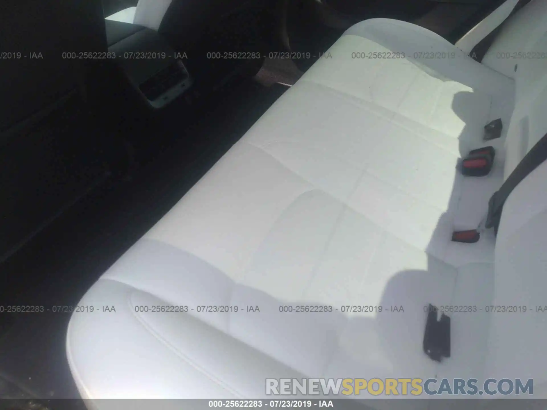 8 Photograph of a damaged car 5YJ3E1EB8KF391773 TESLA MODEL 3 2019