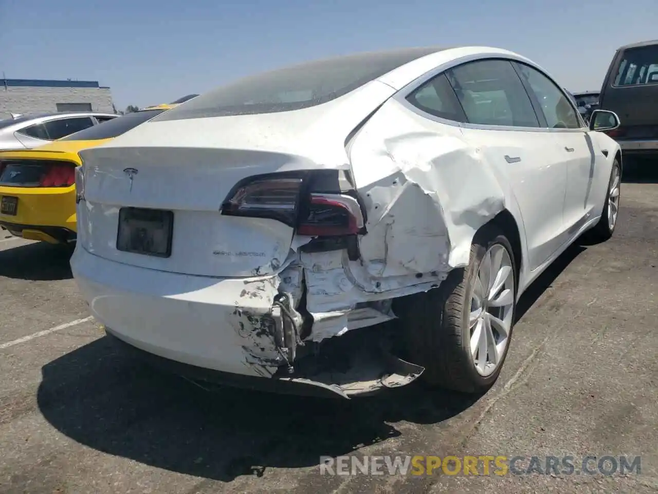 4 Photograph of a damaged car 5YJ3E1EB8KF392227 TESLA MODEL 3 2019