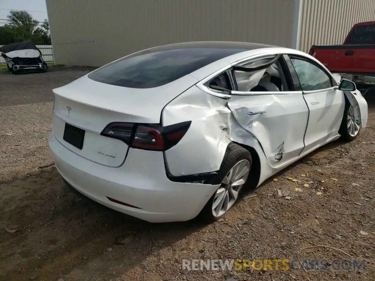 4 Photograph of a damaged car 5YJ3E1EB8KF392535 TESLA MODEL 3 2019