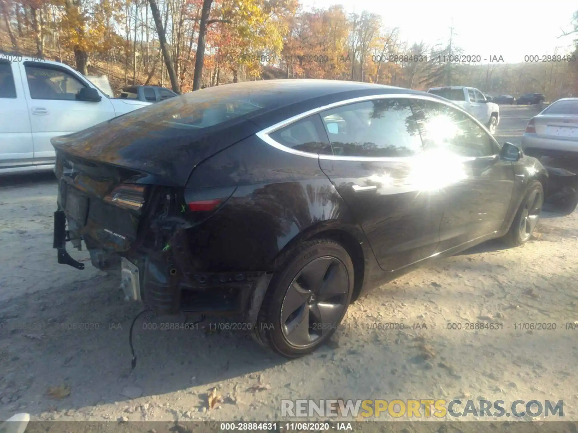 4 Photograph of a damaged car 5YJ3E1EB8KF406692 TESLA MODEL 3 2019