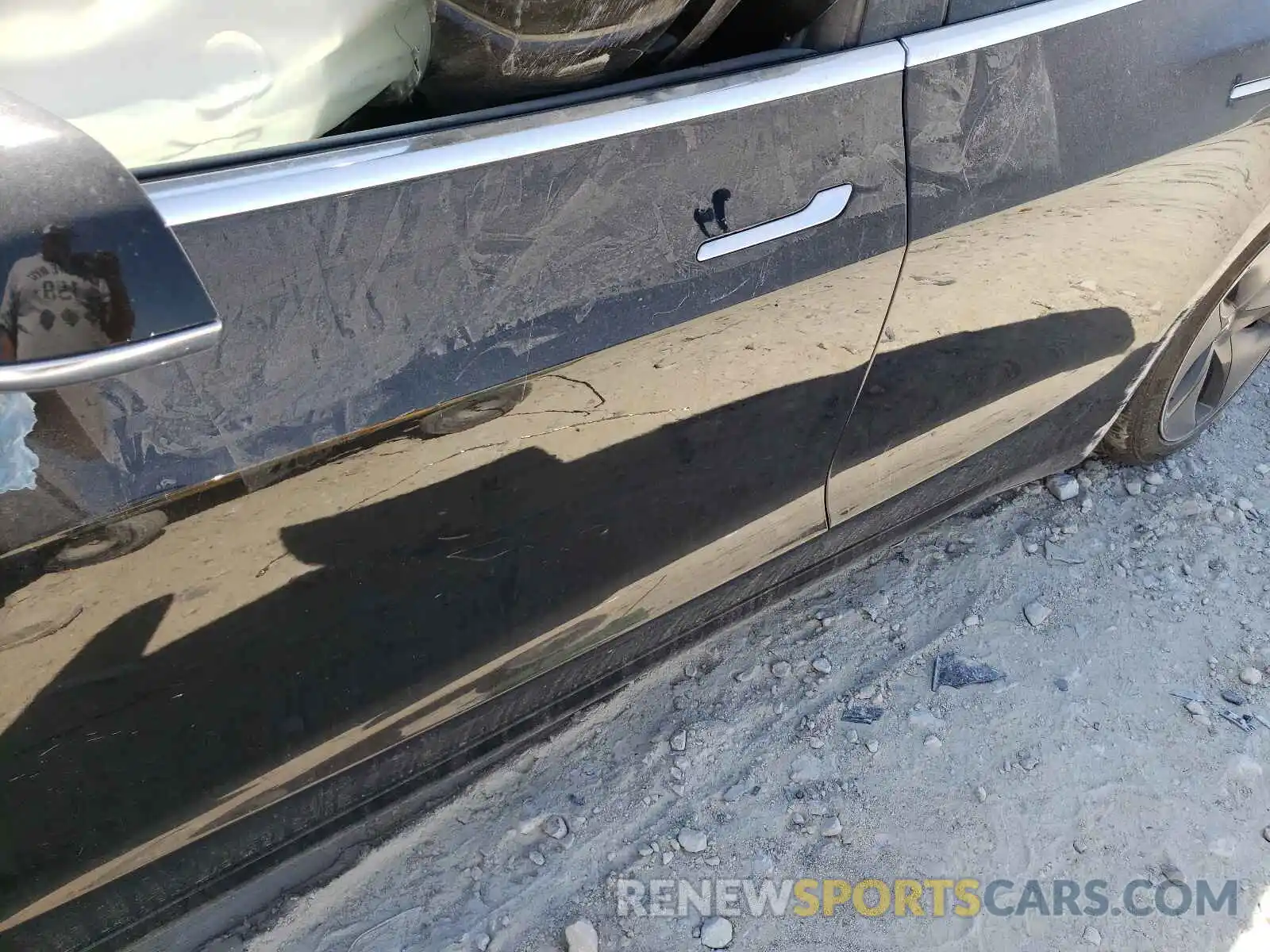 10 Photograph of a damaged car 5YJ3E1EB8KF432189 TESLA MODEL 3 2019