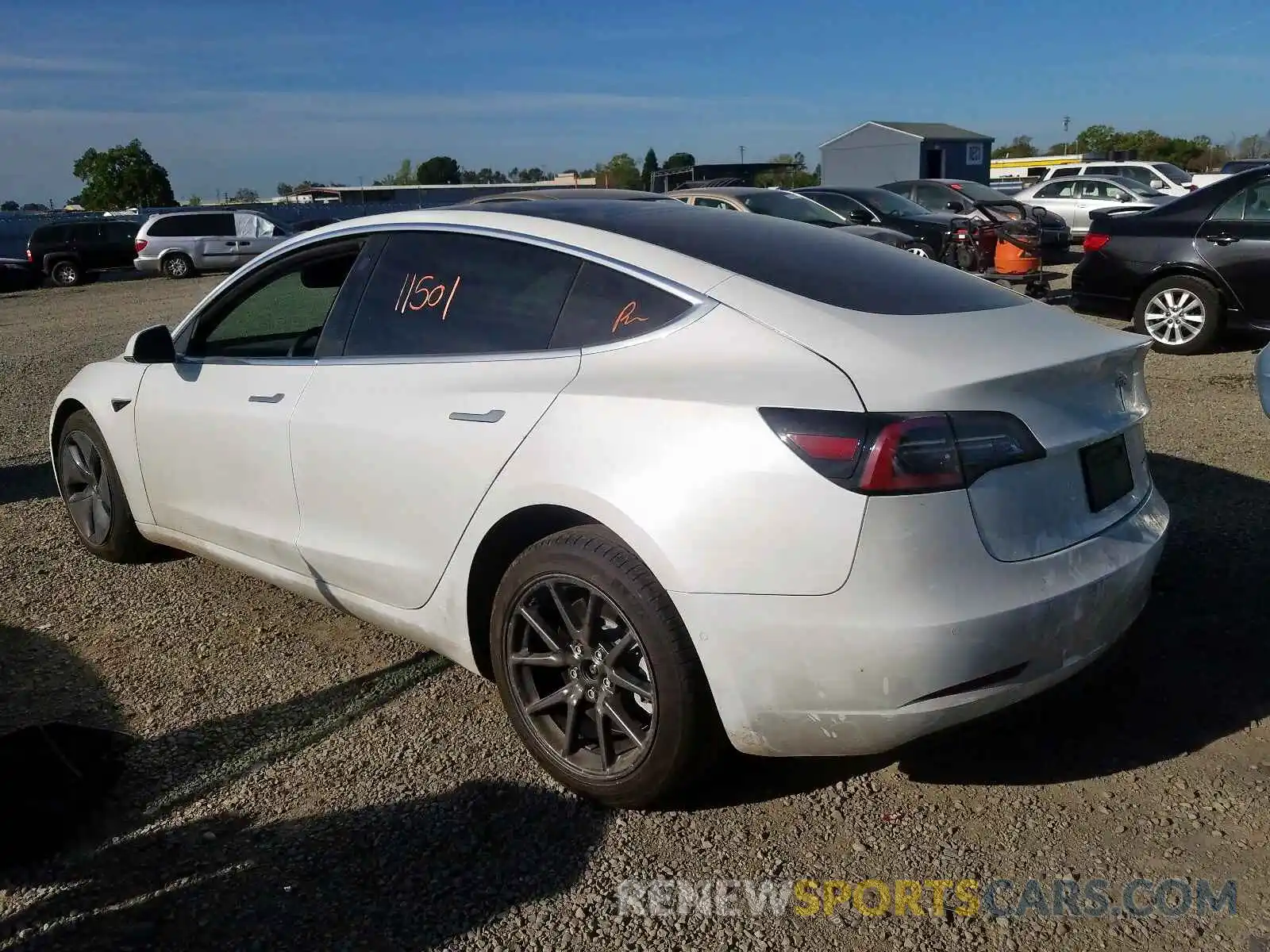 3 Photograph of a damaged car 5YJ3E1EB8KF433441 TESLA MODEL 3 2019