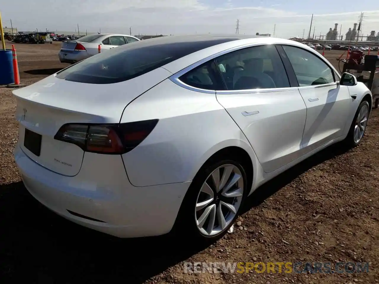 4 Фотография поврежденного автомобиля 5YJ3E1EB8KF437845 TESLA MODEL 3 2019