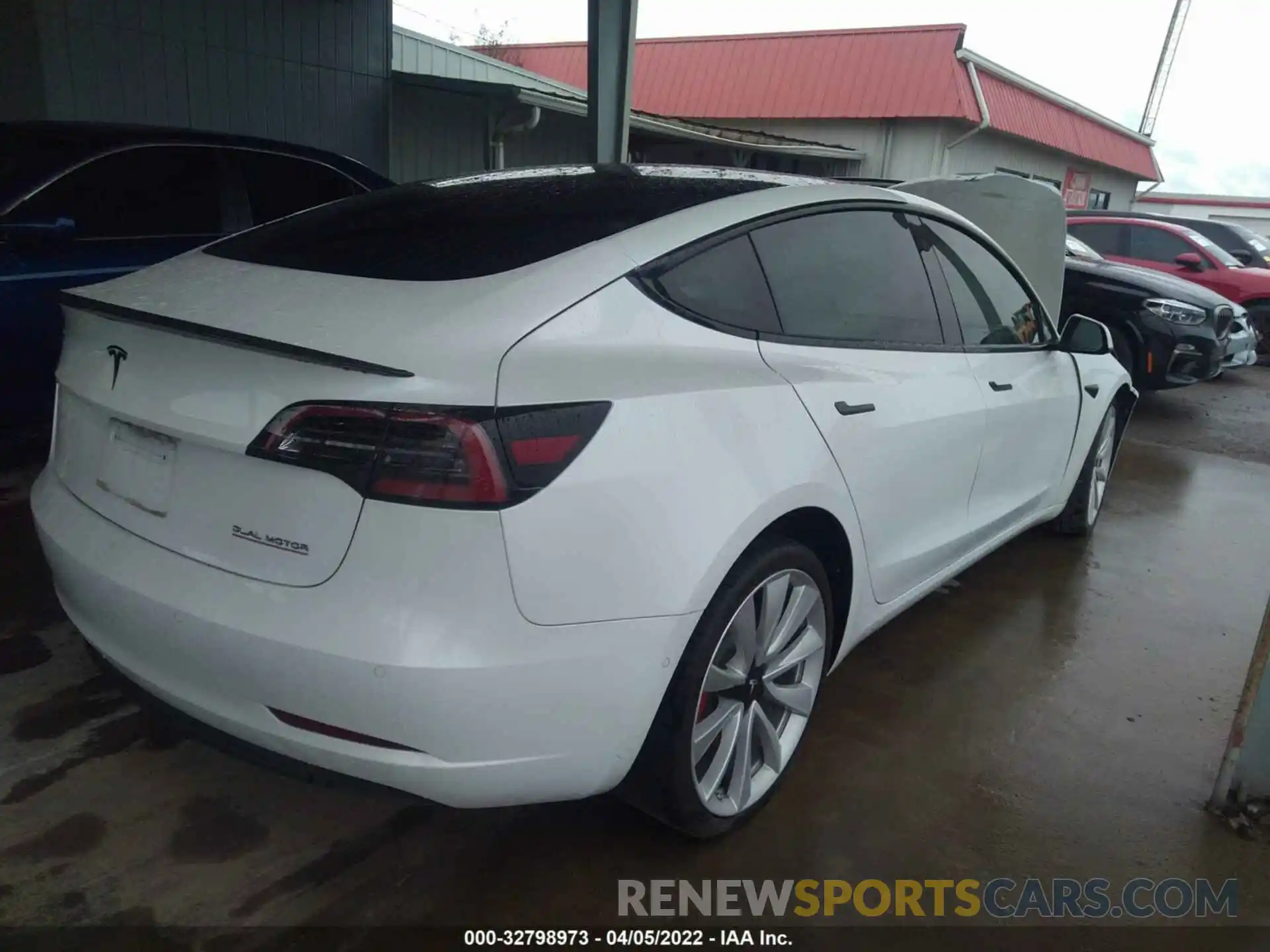 4 Фотография поврежденного автомобиля 5YJ3E1EB8KF441636 TESLA MODEL 3 2019