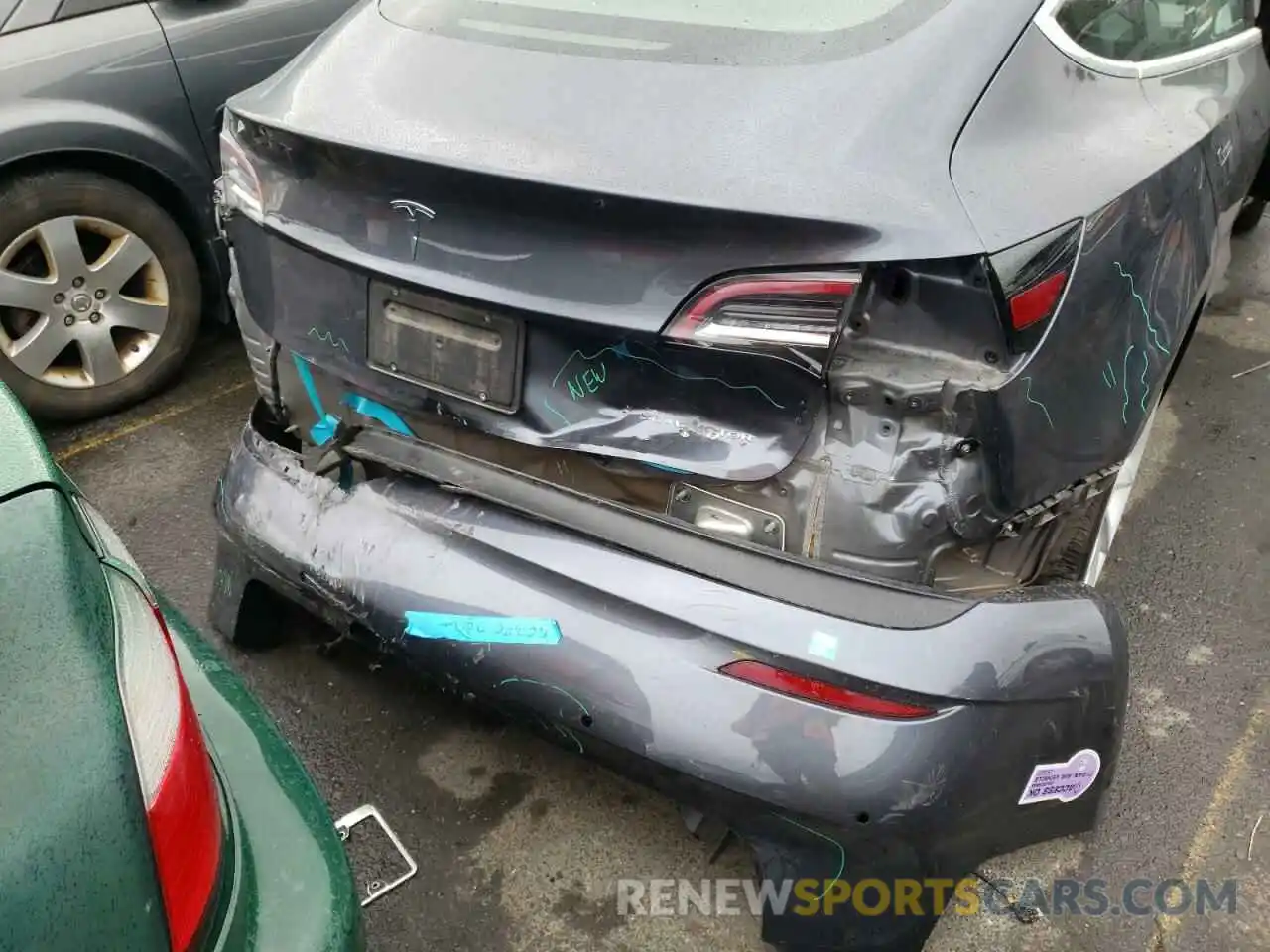 9 Photograph of a damaged car 5YJ3E1EB8KF453639 TESLA MODEL 3 2019