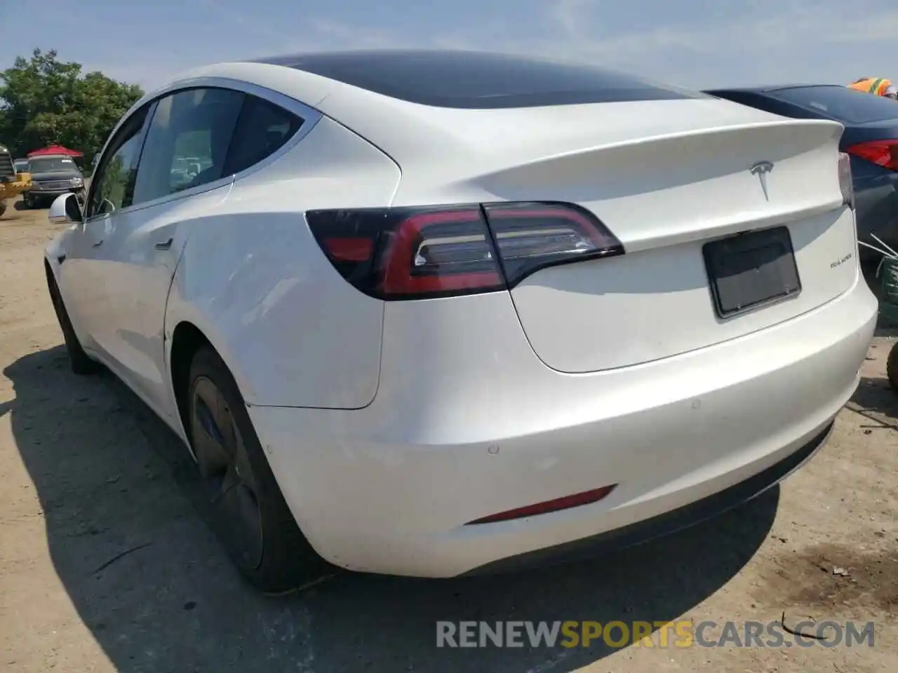 3 Photograph of a damaged car 5YJ3E1EB8KF493493 TESLA MODEL 3 2019