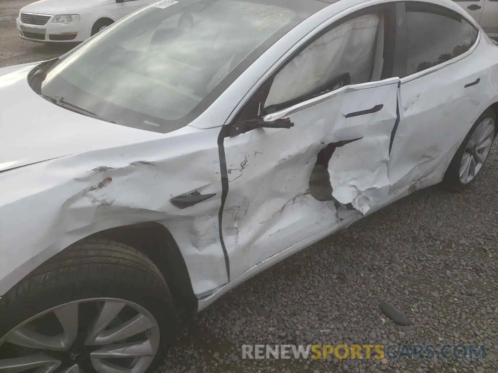 10 Photograph of a damaged car 5YJ3E1EB8KF512513 TESLA MODEL 3 2019