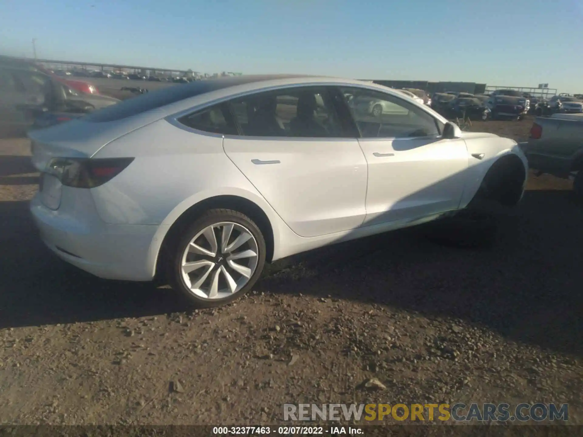 4 Photograph of a damaged car 5YJ3E1EB8KF512804 TESLA MODEL 3 2019