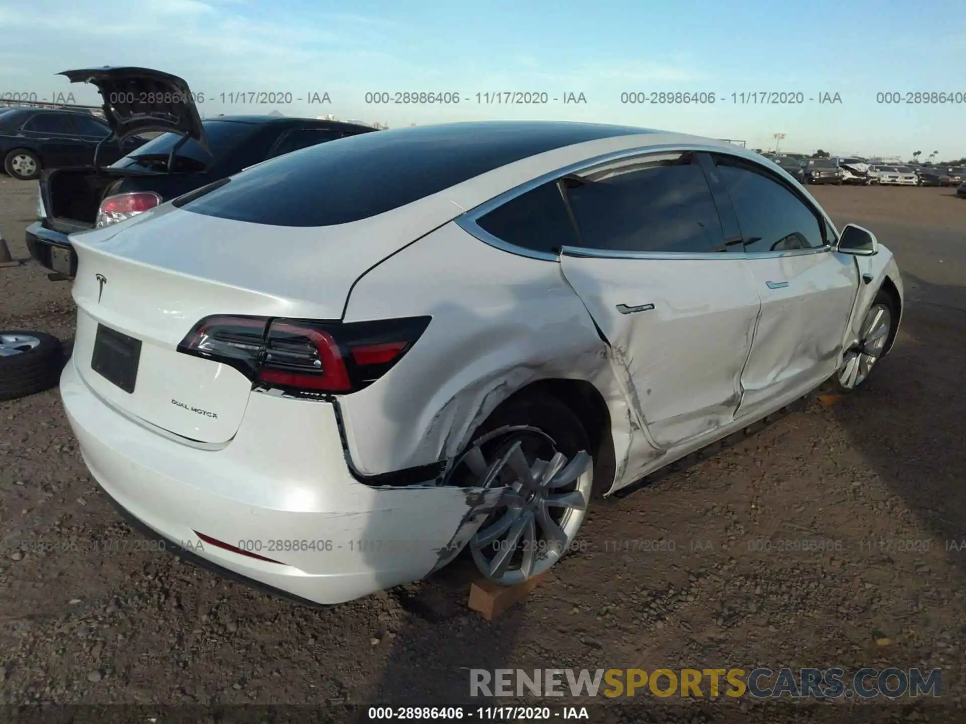 4 Photograph of a damaged car 5YJ3E1EB8KF513662 TESLA MODEL 3 2019