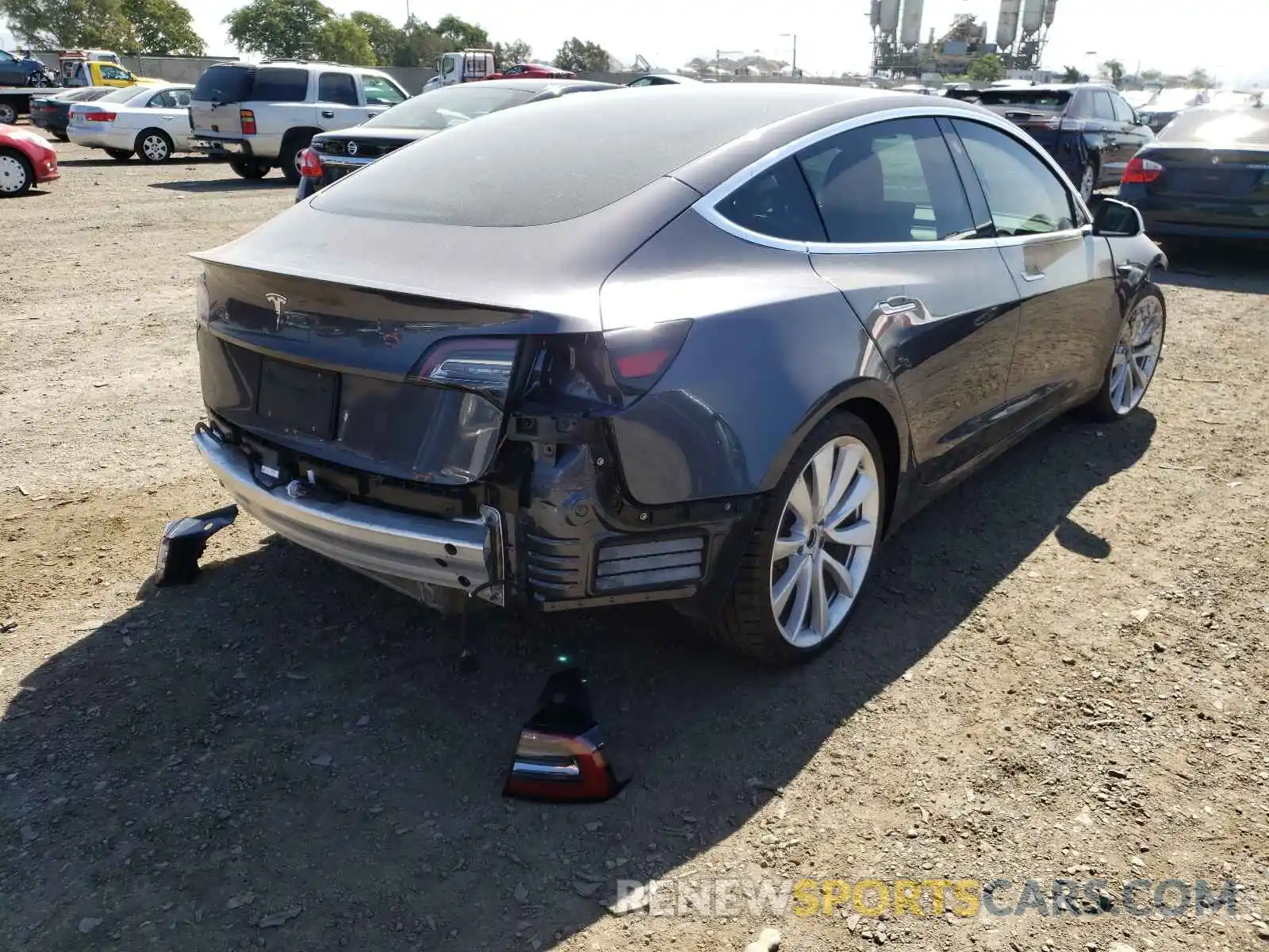 4 Фотография поврежденного автомобиля 5YJ3E1EB8KF522393 TESLA MODEL 3 2019