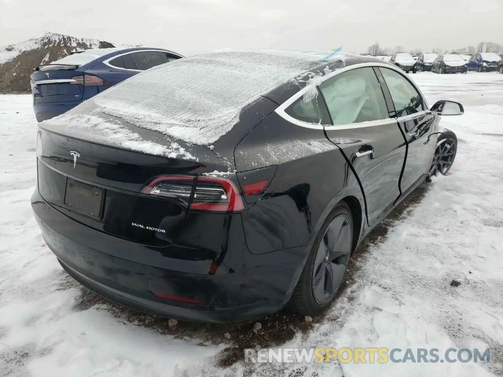 4 Фотография поврежденного автомобиля 5YJ3E1EB8KK193548 TESLA MODEL 3 2019