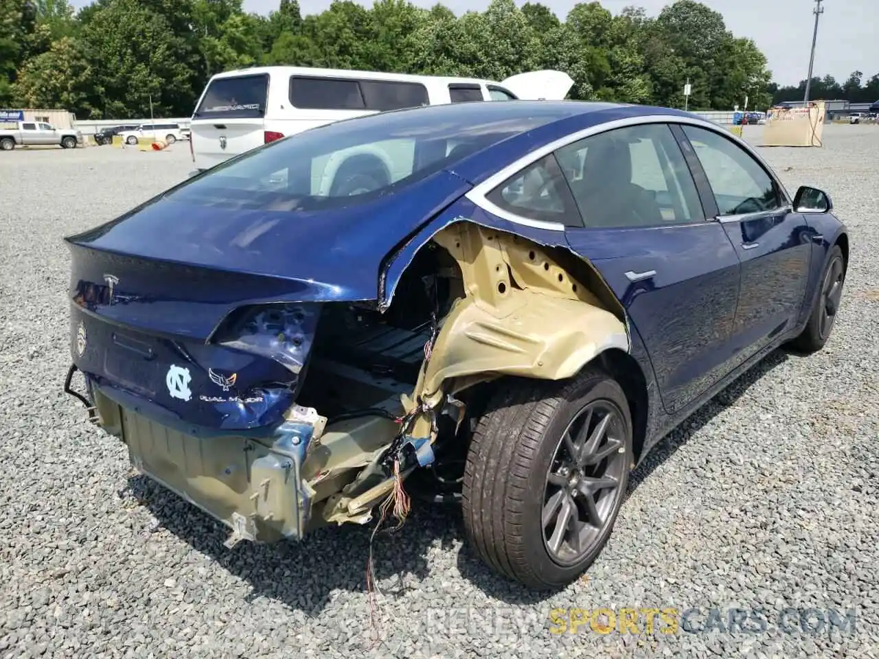 4 Photograph of a damaged car 5YJ3E1EB9KF199276 TESLA MODEL 3 2019