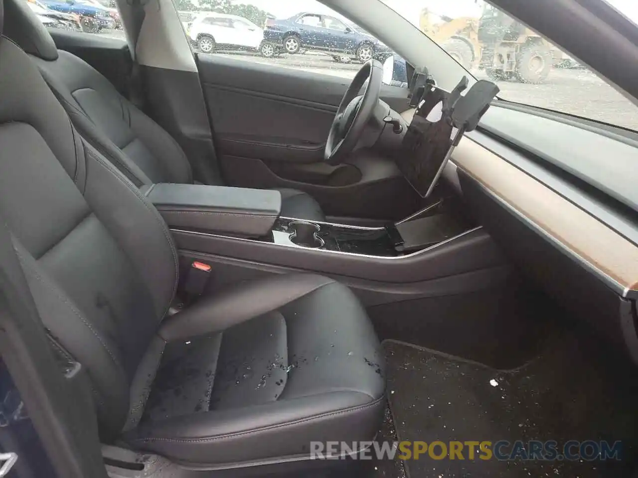 5 Photograph of a damaged car 5YJ3E1EB9KF211104 TESLA MODEL 3 2019