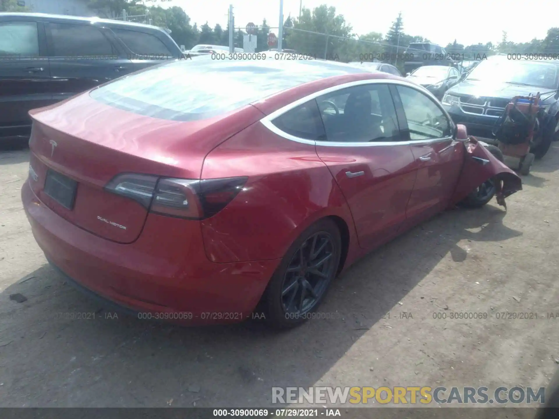 4 Фотография поврежденного автомобиля 5YJ3E1EB9KF361262 TESLA MODEL 3 2019