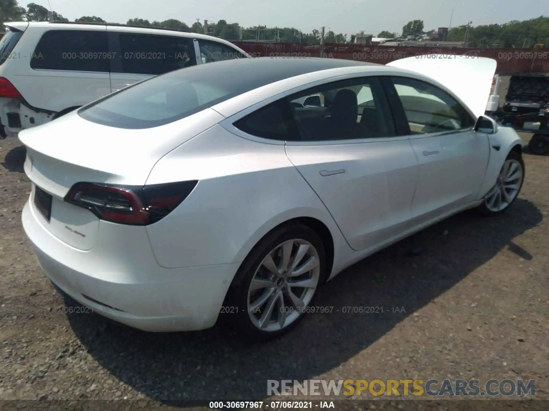 4 Photograph of a damaged car 5YJ3E1EB9KF365084 TESLA MODEL 3 2019