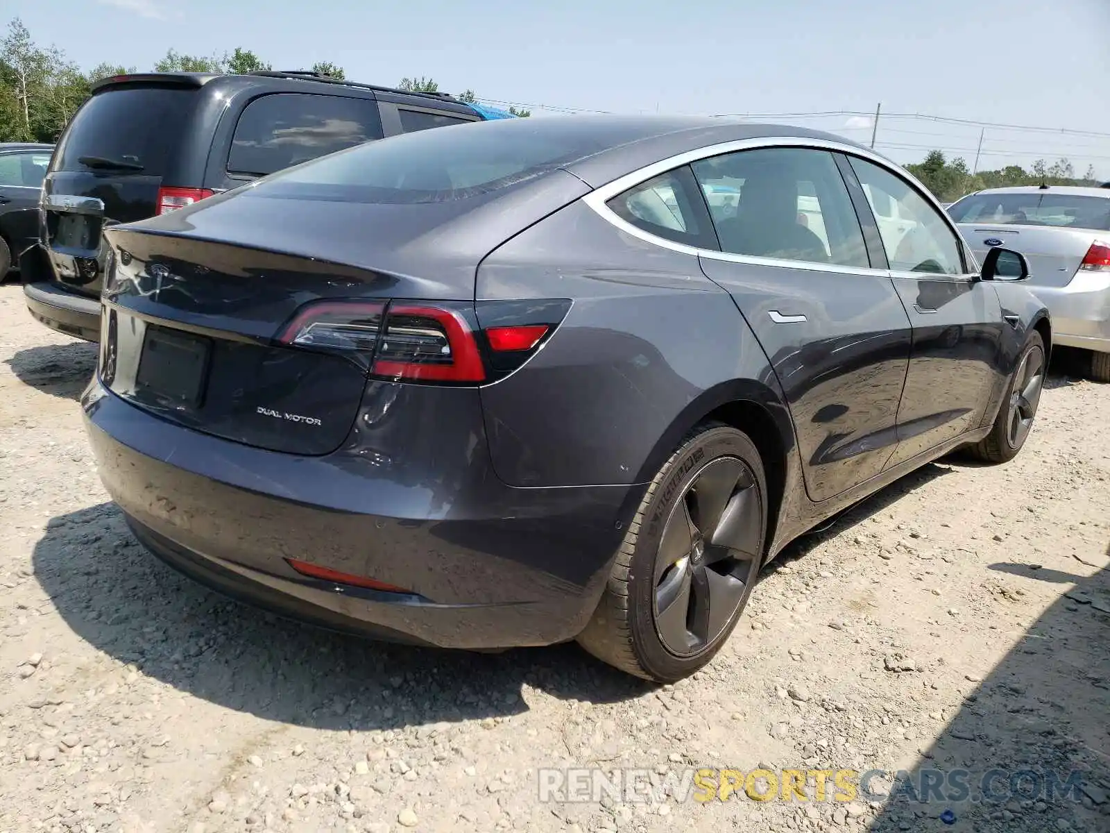 4 Фотография поврежденного автомобиля 5YJ3E1EB9KF386095 TESLA MODEL 3 2019