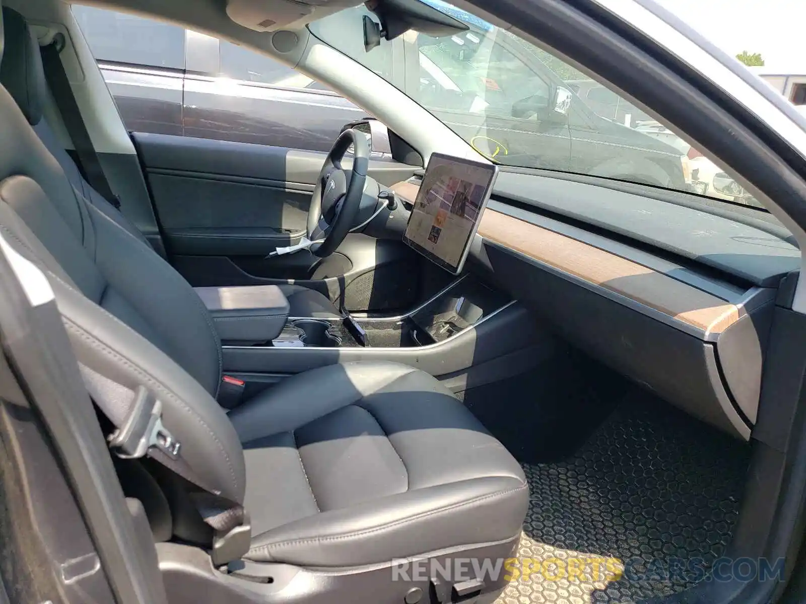 5 Photograph of a damaged car 5YJ3E1EB9KF386095 TESLA MODEL 3 2019