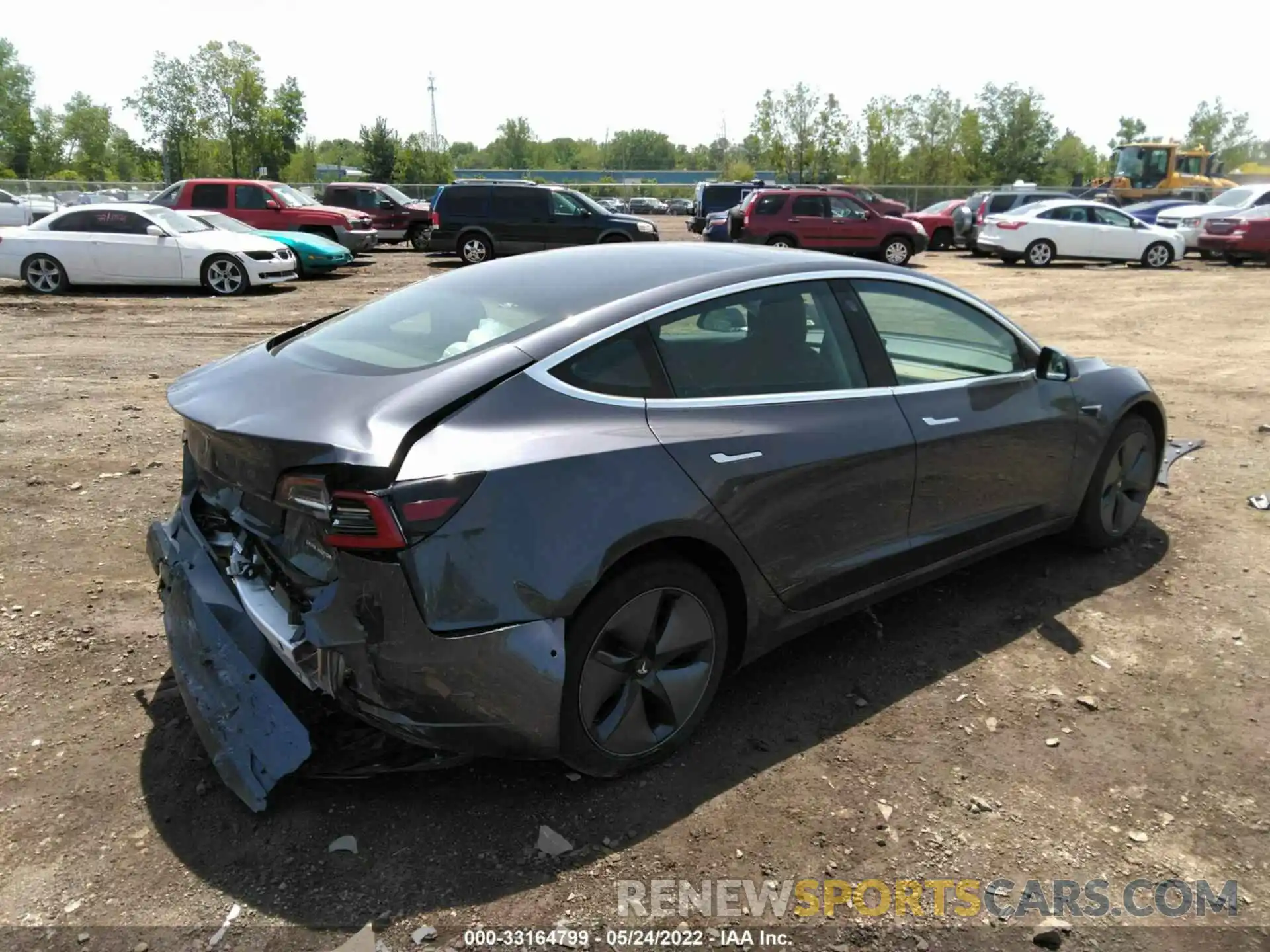 4 Фотография поврежденного автомобиля 5YJ3E1EB9KF386629 TESLA MODEL 3 2019