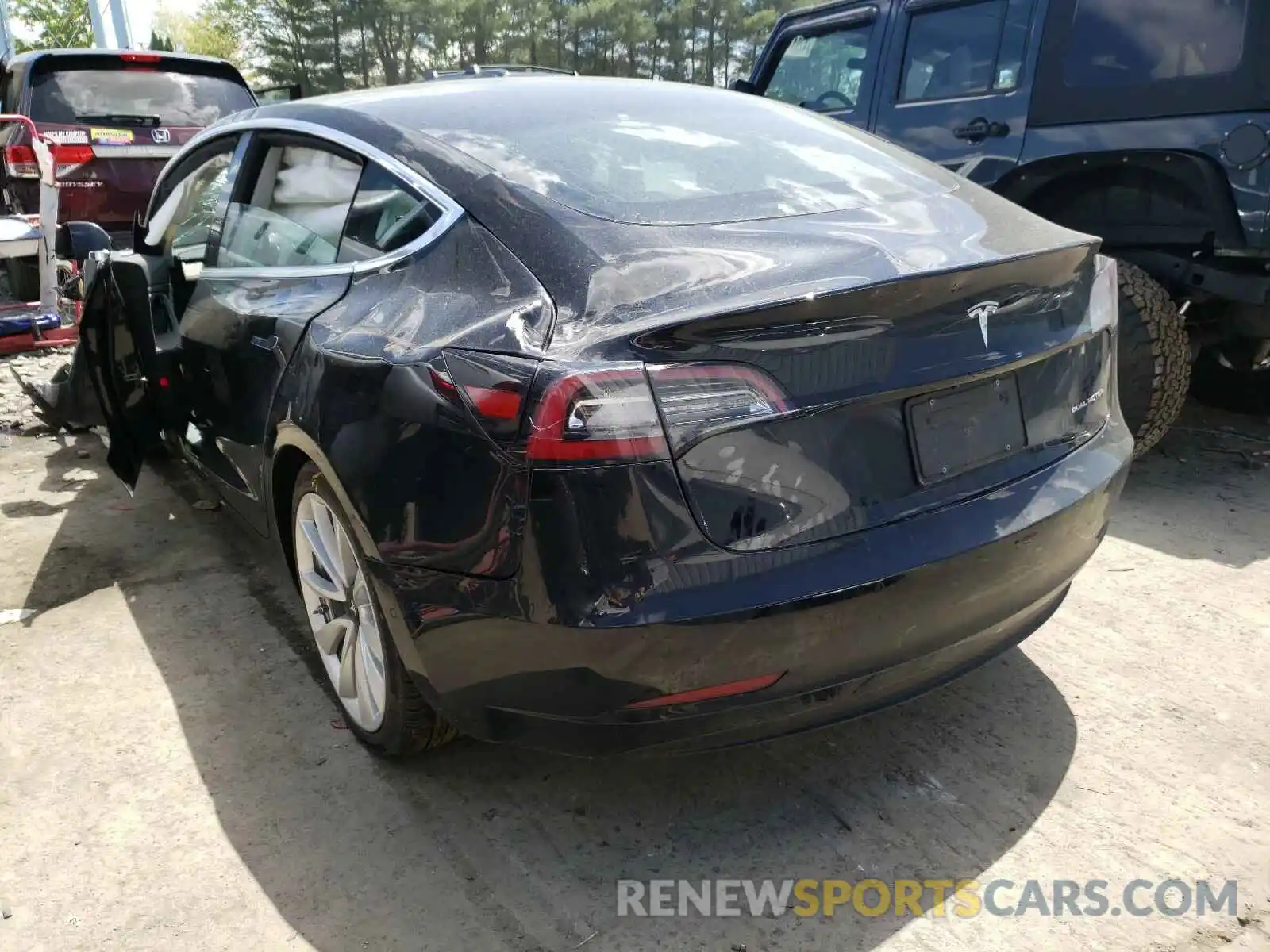 3 Фотография поврежденного автомобиля 5YJ3E1EB9KF389000 TESLA MODEL 3 2019