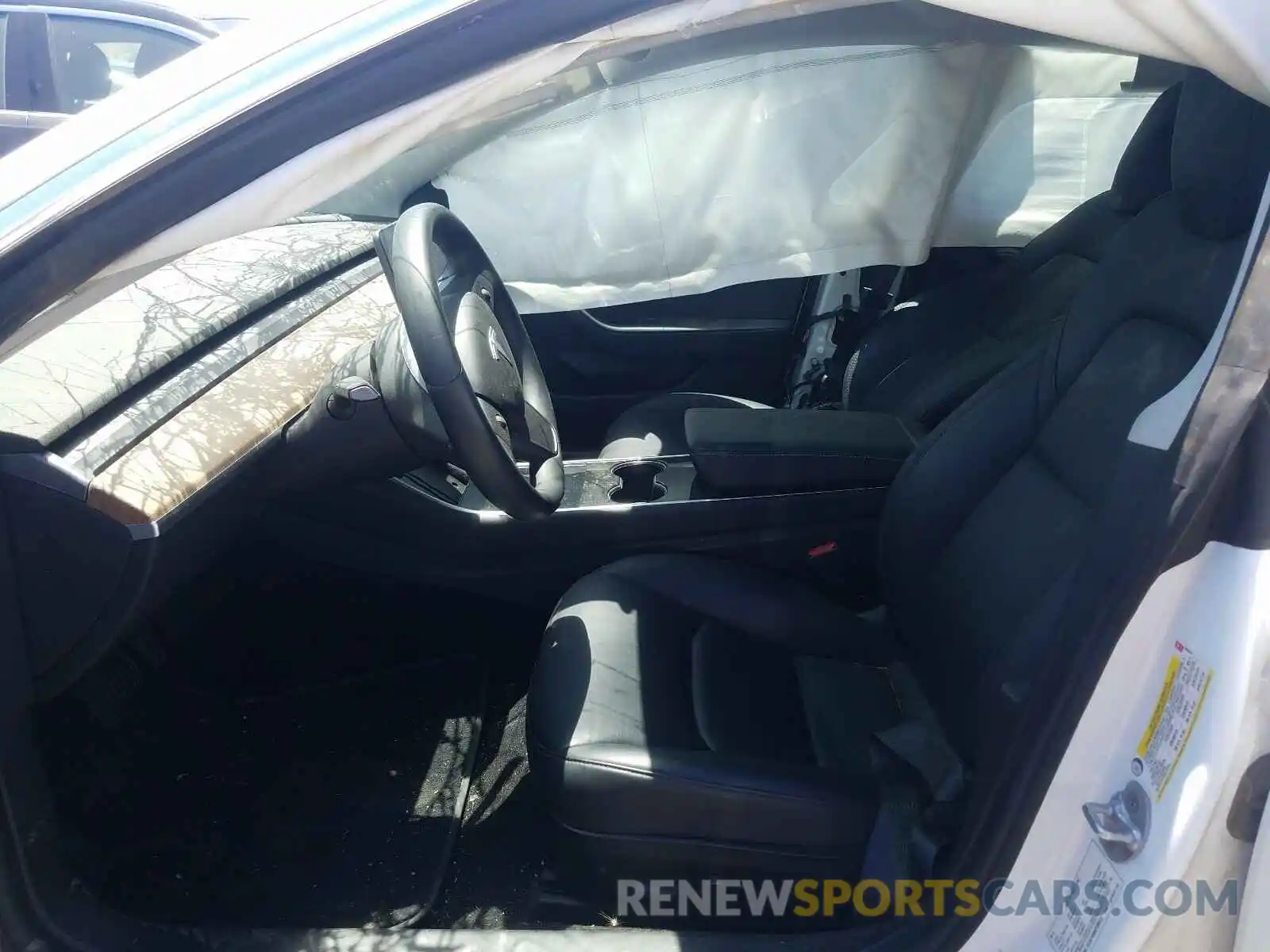 5 Photograph of a damaged car 5YJ3E1EB9KF390437 TESLA MODEL 3 2019