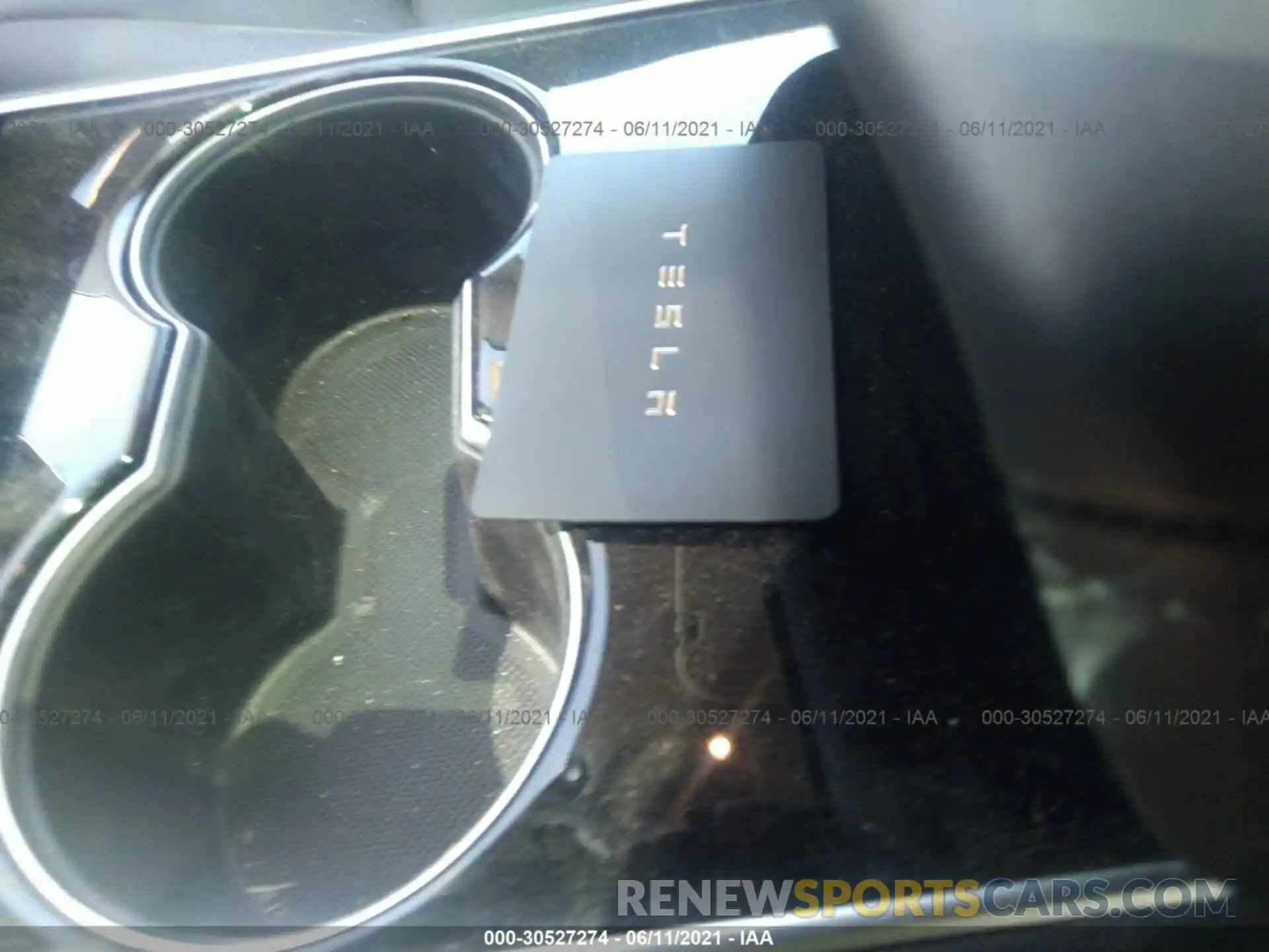 11 Photograph of a damaged car 5YJ3E1EB9KF390471 TESLA MODEL 3 2019