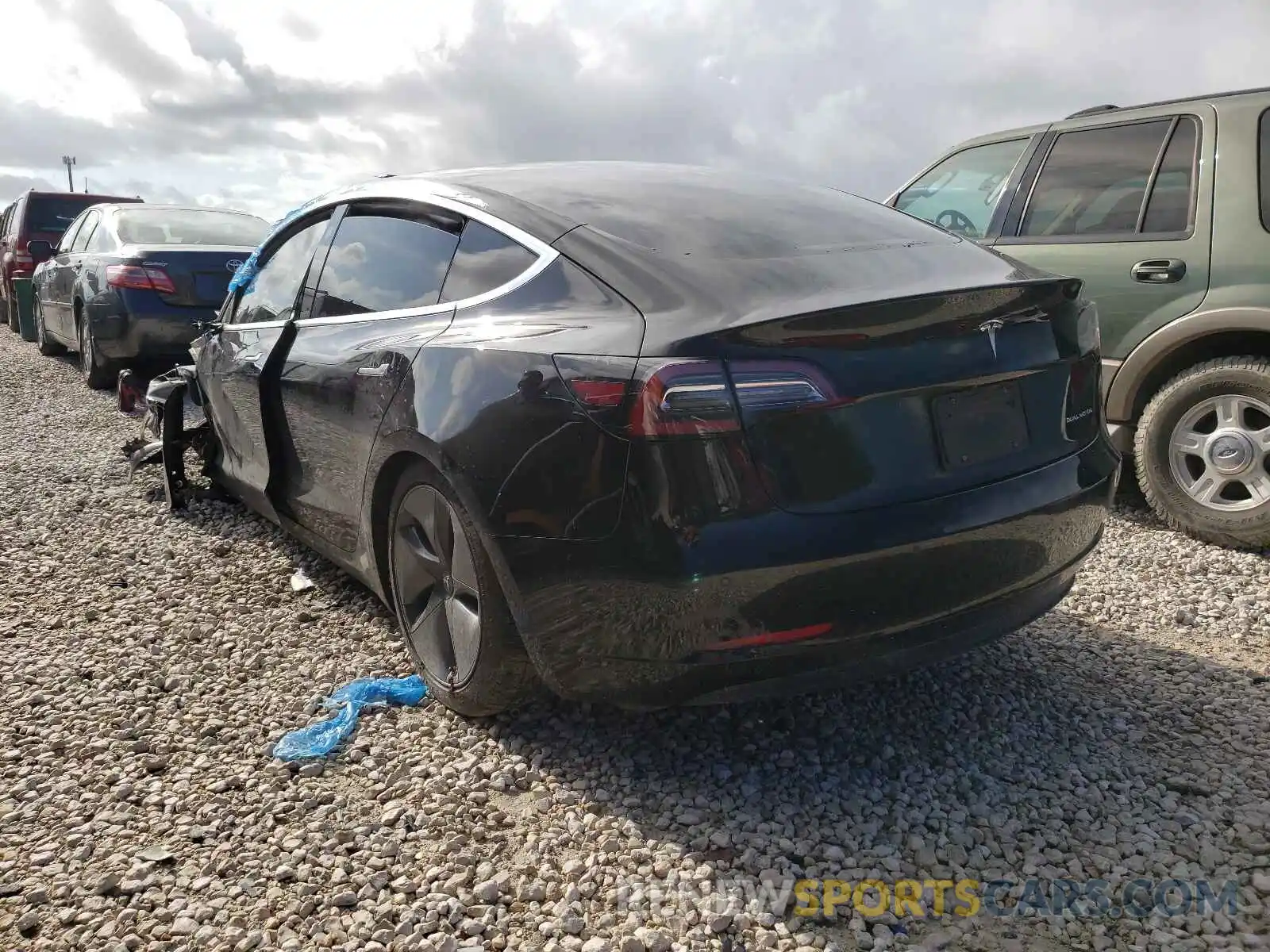 3 Photograph of a damaged car 5YJ3E1EB9KF390700 TESLA MODEL 3 2019