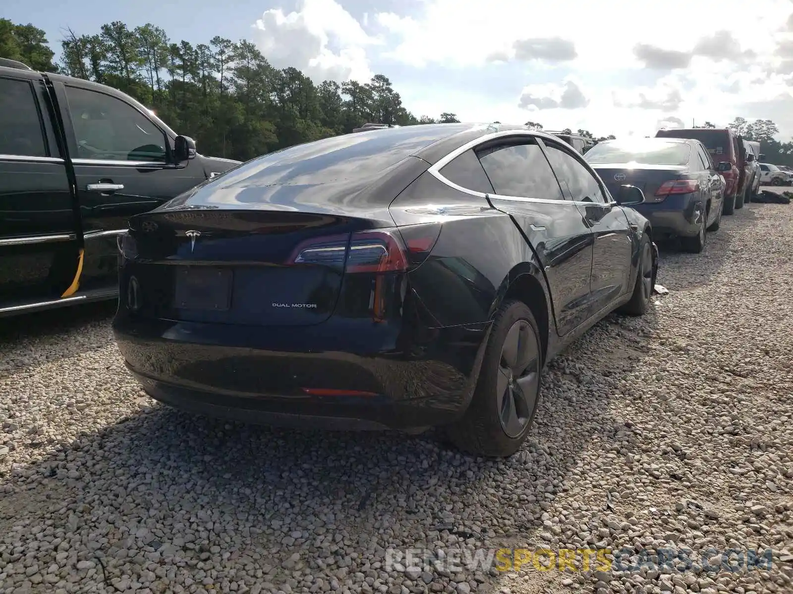 4 Photograph of a damaged car 5YJ3E1EB9KF390700 TESLA MODEL 3 2019