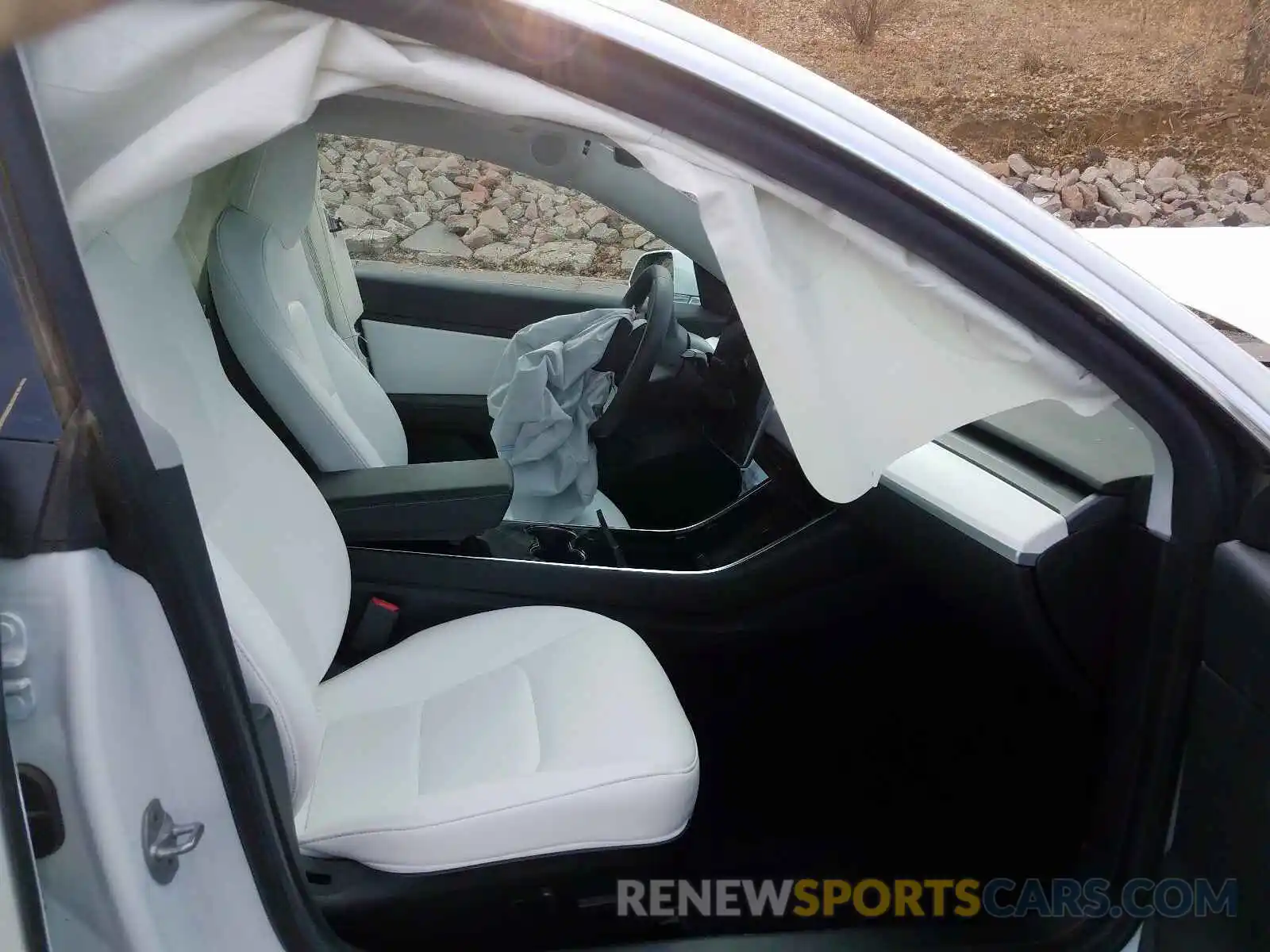 5 Photograph of a damaged car 5YJ3E1EB9KF391152 TESLA MODEL 3 2019