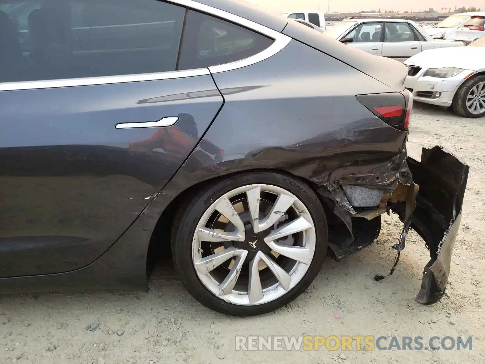 9 Photograph of a damaged car 5YJ3E1EB9KF433786 TESLA MODEL 3 2019