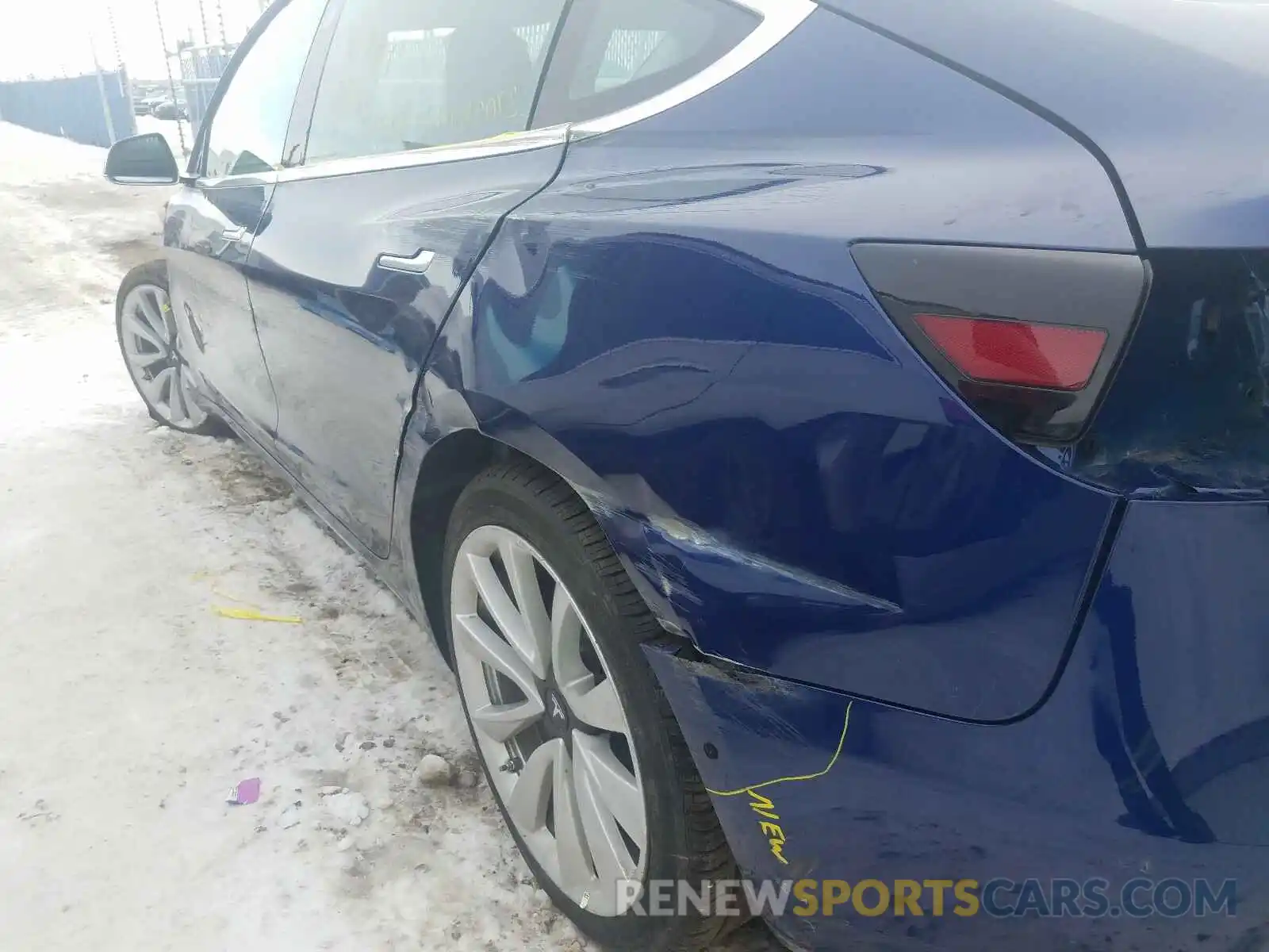 9 Photograph of a damaged car 5YJ3E1EB9KF495768 TESLA MODEL 3 2019