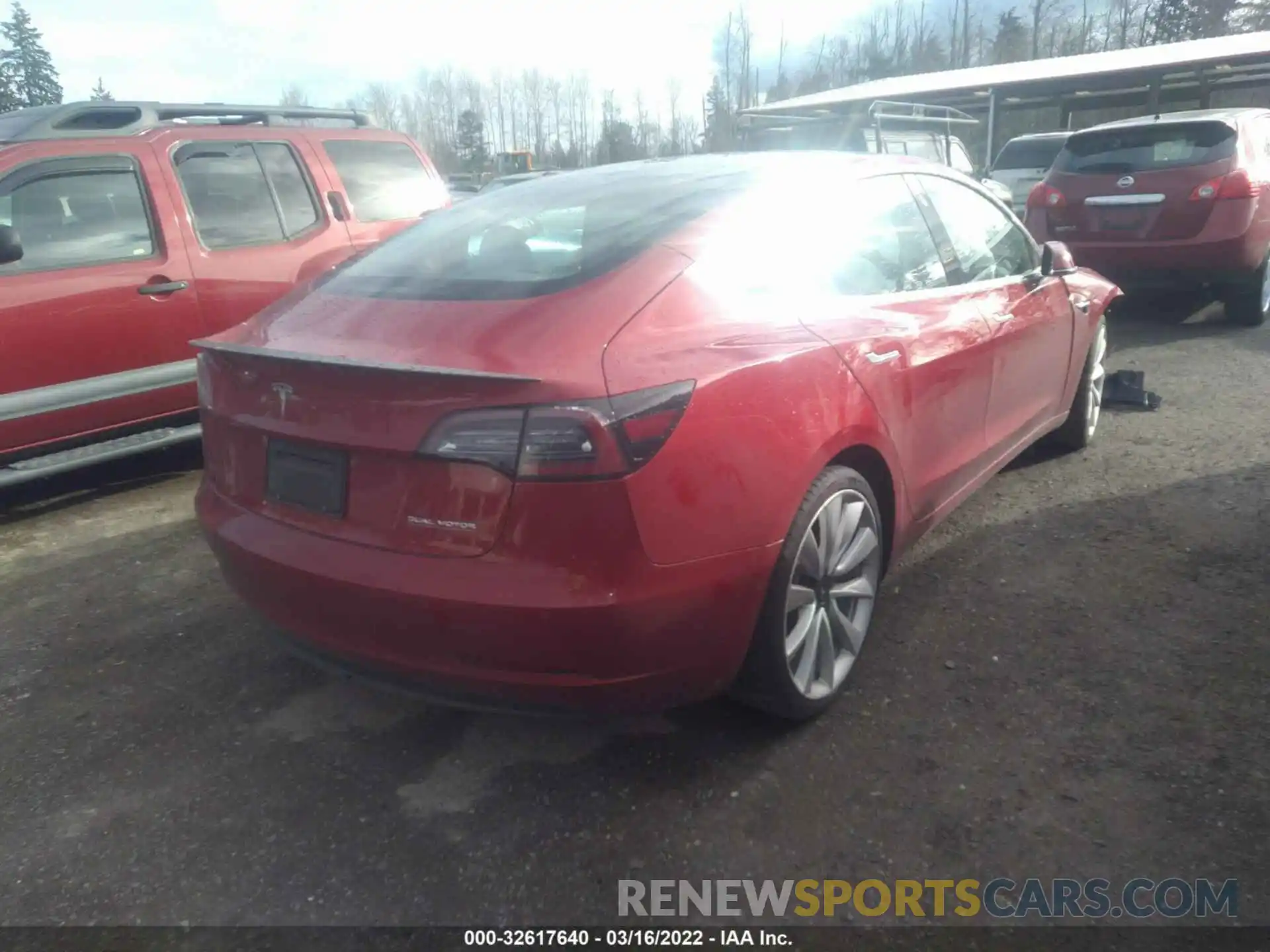 4 Фотография поврежденного автомобиля 5YJ3E1EB9KF528784 TESLA MODEL 3 2019