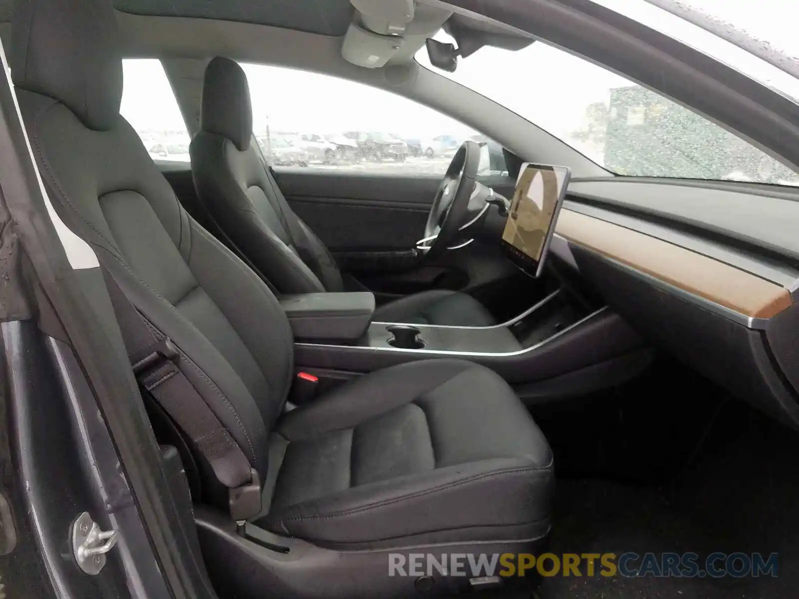 5 Photograph of a damaged car 5YJ3E1EBXKF143752 TESLA MODEL 3 2019