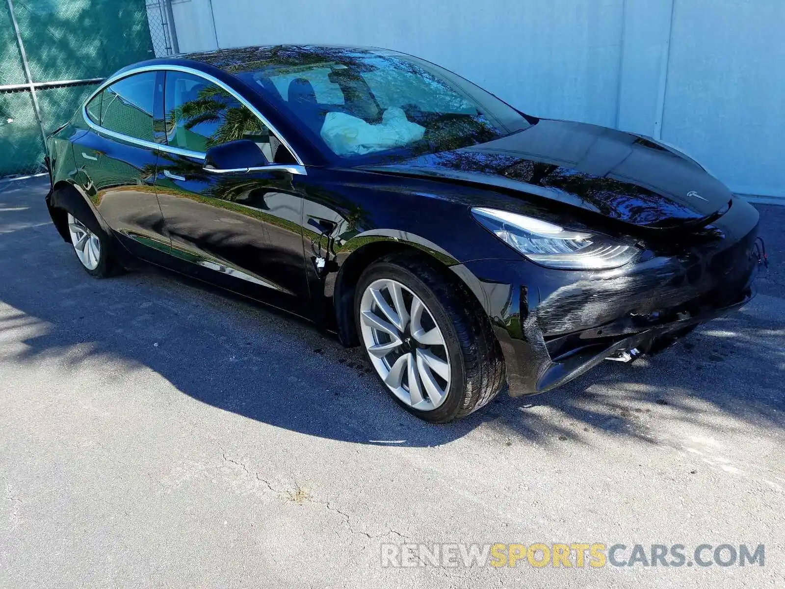 1 Photograph of a damaged car 5YJ3E1EBXKF194085 TESLA MODEL 3 2019