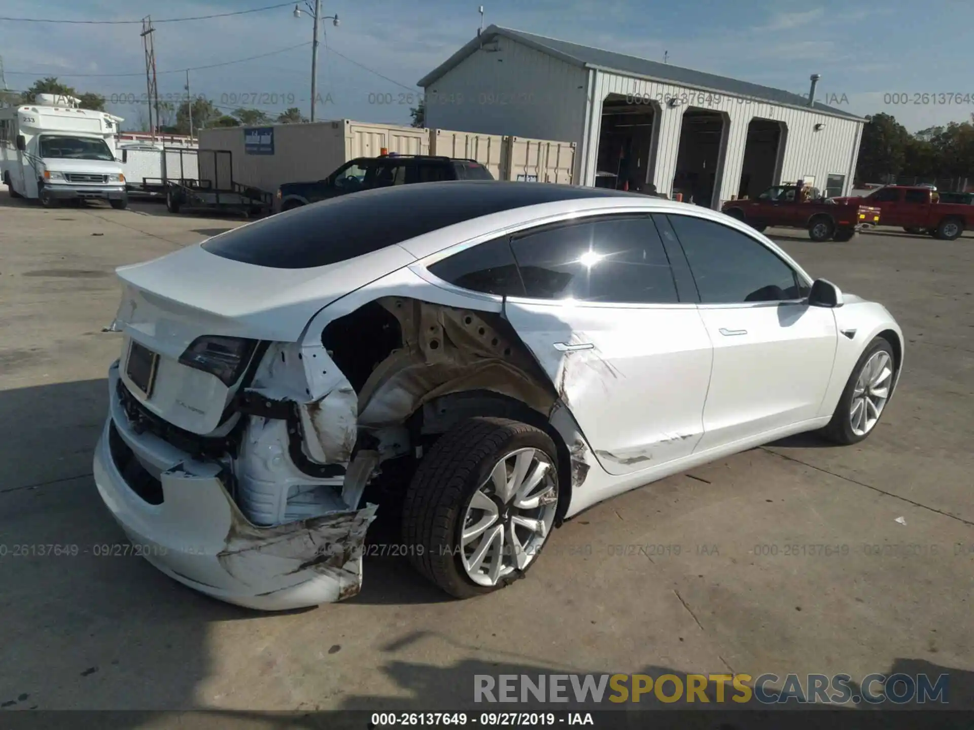 4 Фотография поврежденного автомобиля 5YJ3E1EBXKF194345 TESLA MODEL 3 2019