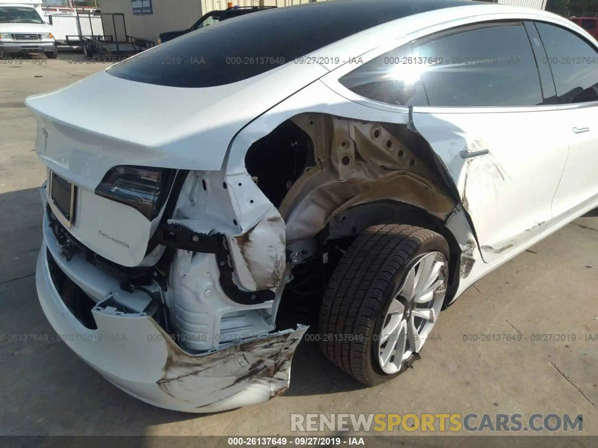6 Фотография поврежденного автомобиля 5YJ3E1EBXKF194345 TESLA MODEL 3 2019