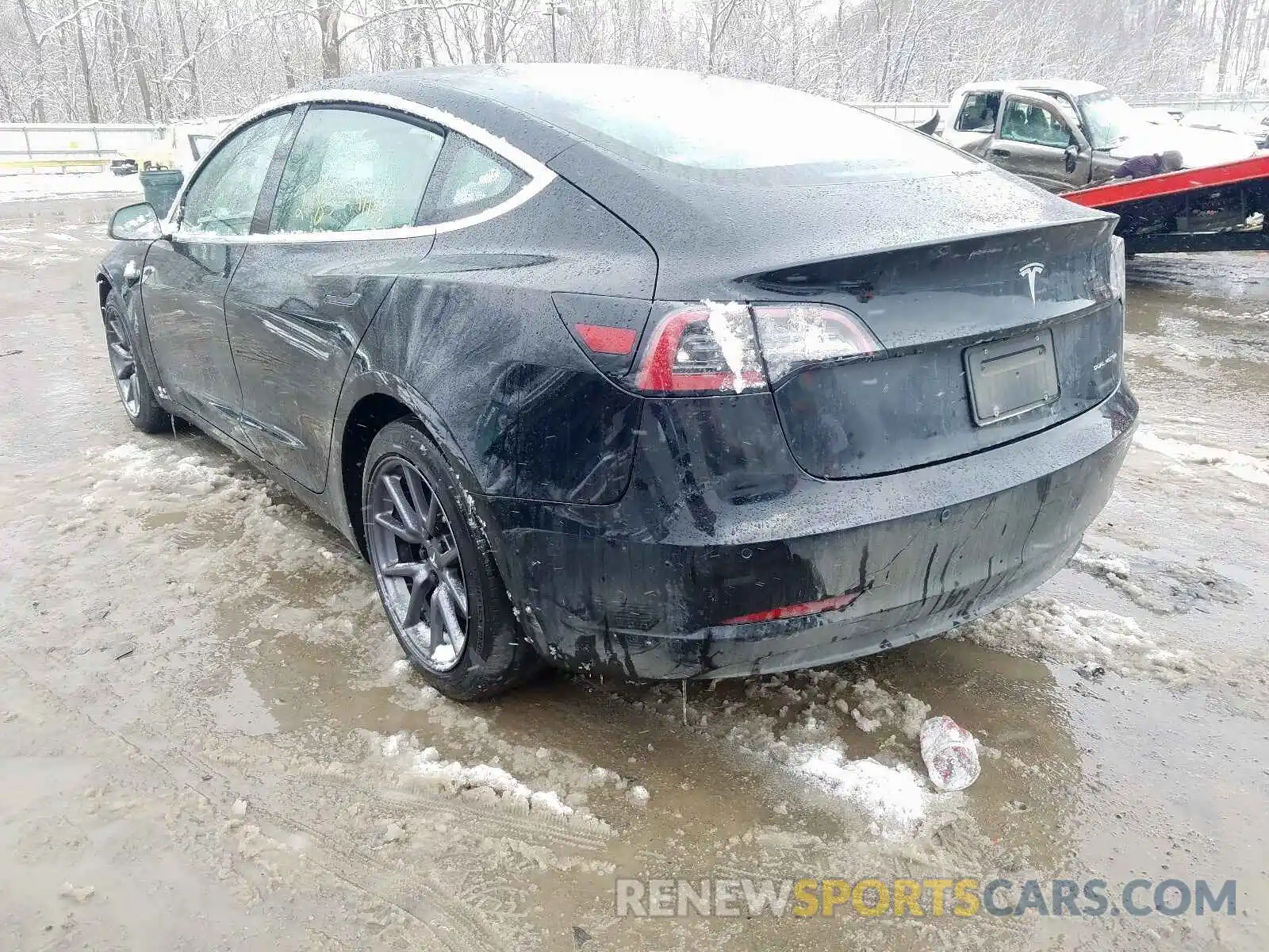 3 Photograph of a damaged car 5YJ3E1EBXKF194796 TESLA MODEL 3 2019