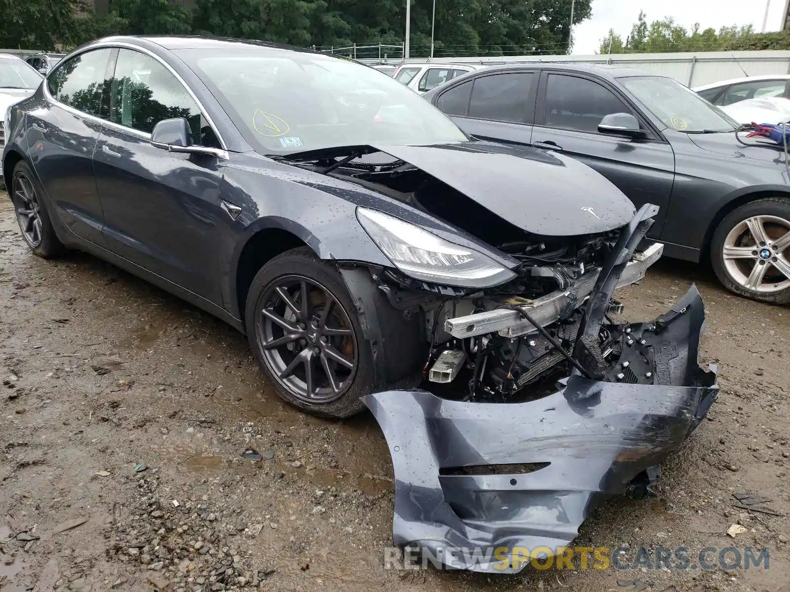 1 Photograph of a damaged car 5YJ3E1EBXKF205795 TESLA MODEL 3 2019