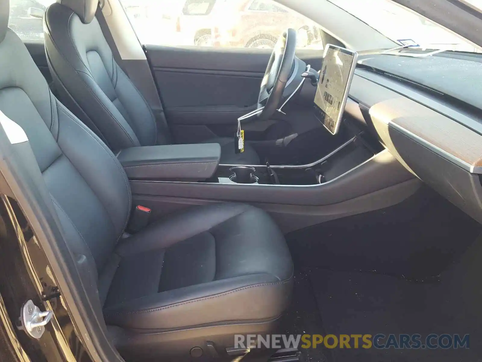 5 Photograph of a damaged car 5YJ3E1EBXKF208874 TESLA MODEL 3 2019